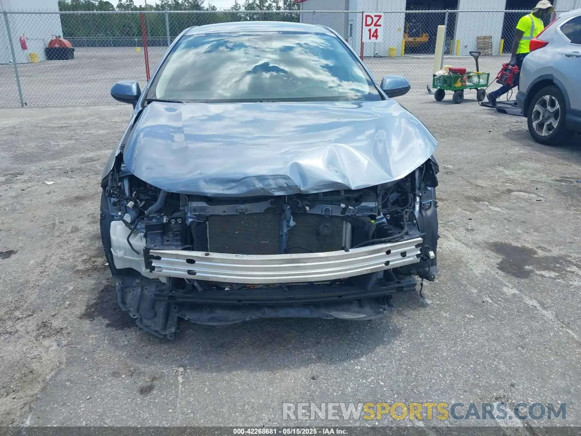 6 Photograph of a damaged car 5YFEPMAE5MP241261 TOYOTA COROLLA 2021