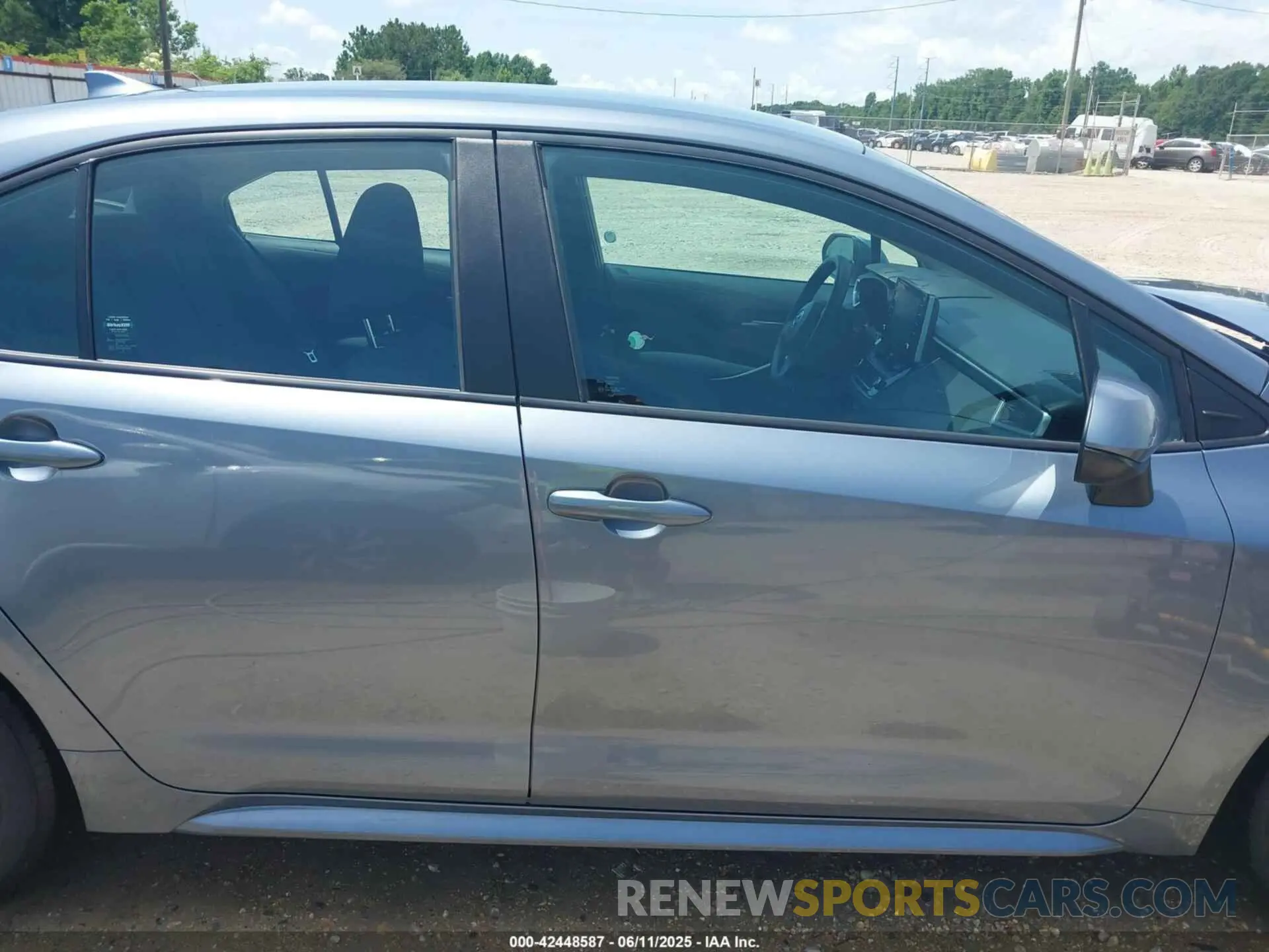 14 Photograph of a damaged car 5YFEPMAE5MP251028 TOYOTA COROLLA 2021