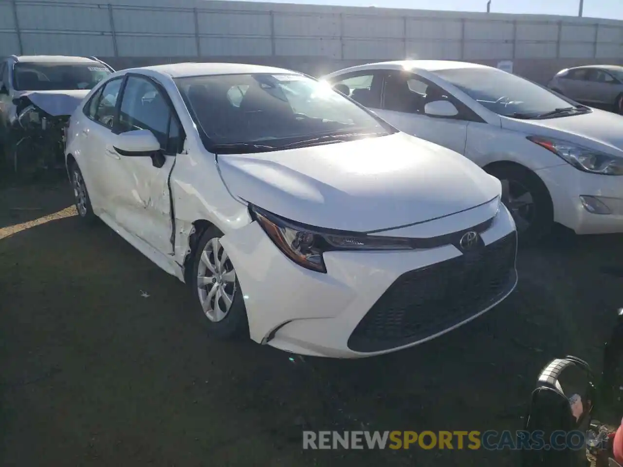 1 Photograph of a damaged car 5YFEPMAE5MP251367 TOYOTA COROLLA 2021