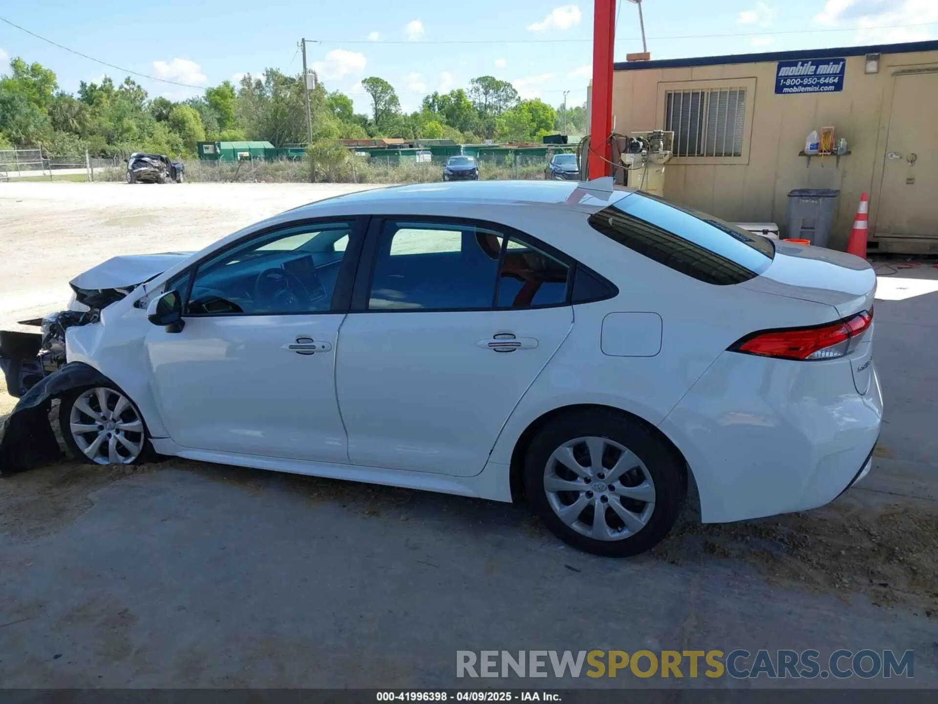 15 Photograph of a damaged car 5YFEPMAE5MP253569 TOYOTA COROLLA 2021