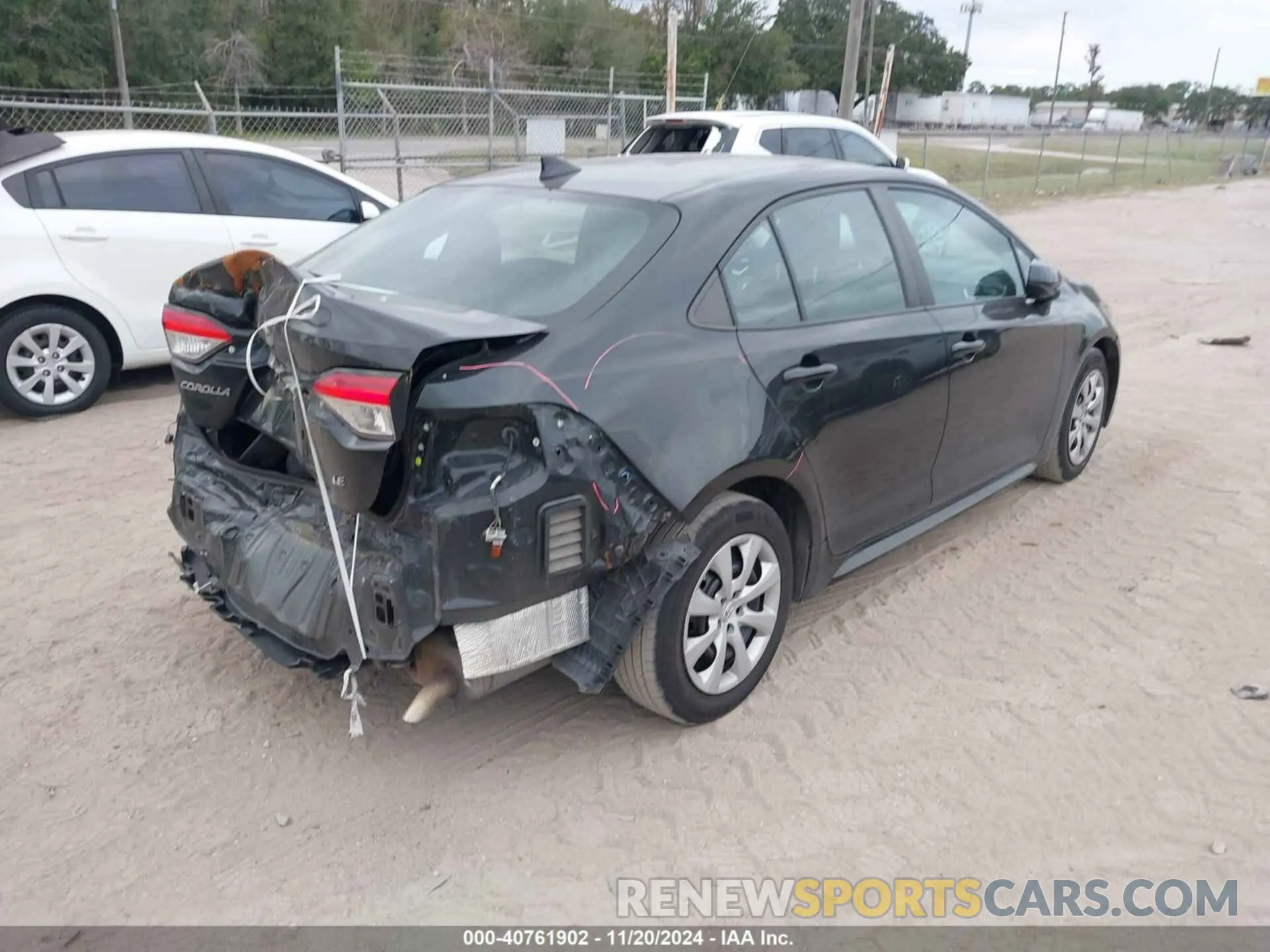 4 Photograph of a damaged car 5YFEPMAE5MP258738 TOYOTA COROLLA 2021
