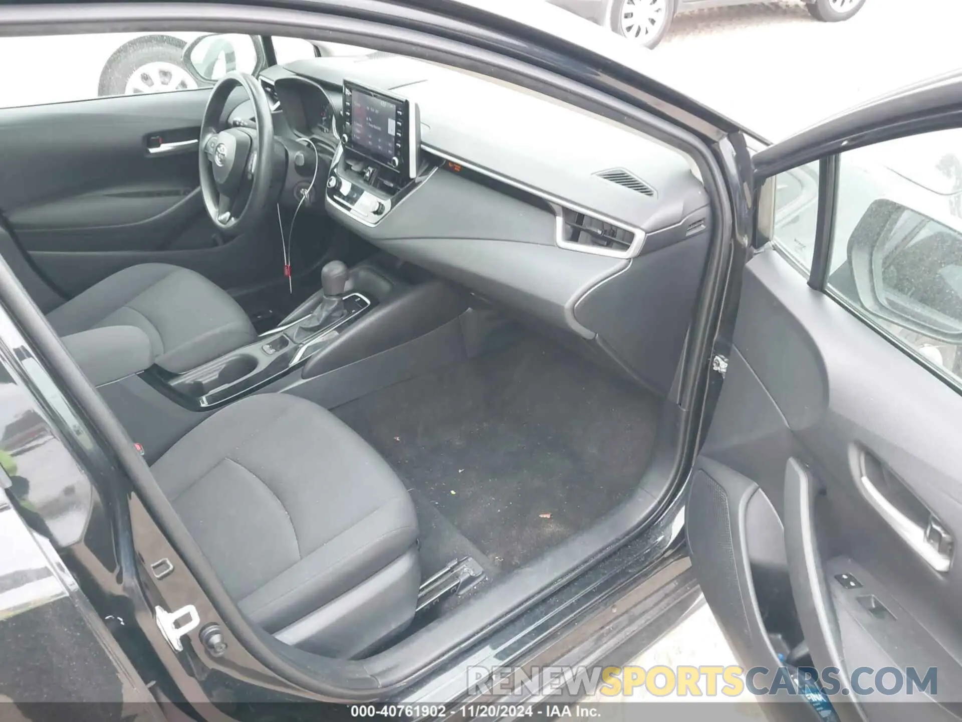 5 Photograph of a damaged car 5YFEPMAE5MP258738 TOYOTA COROLLA 2021