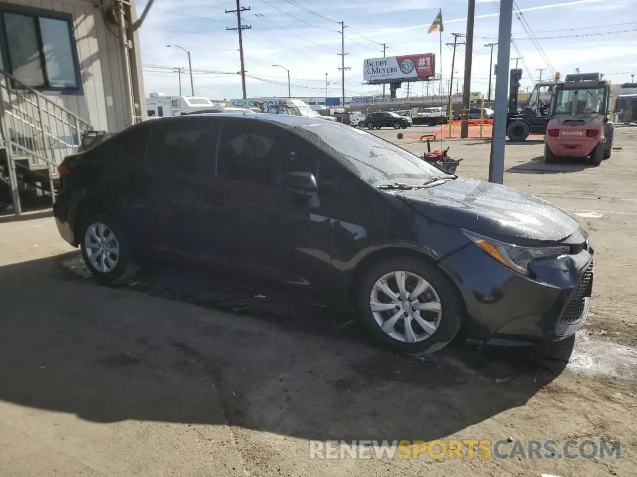 4 Photograph of a damaged car 5YFEPMAE5MP271019 TOYOTA COROLLA 2021