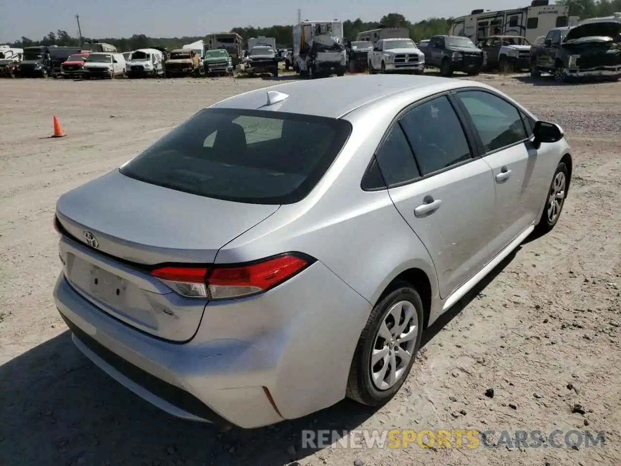 4 Photograph of a damaged car 5YFEPMAE6MP156977 TOYOTA COROLLA 2021