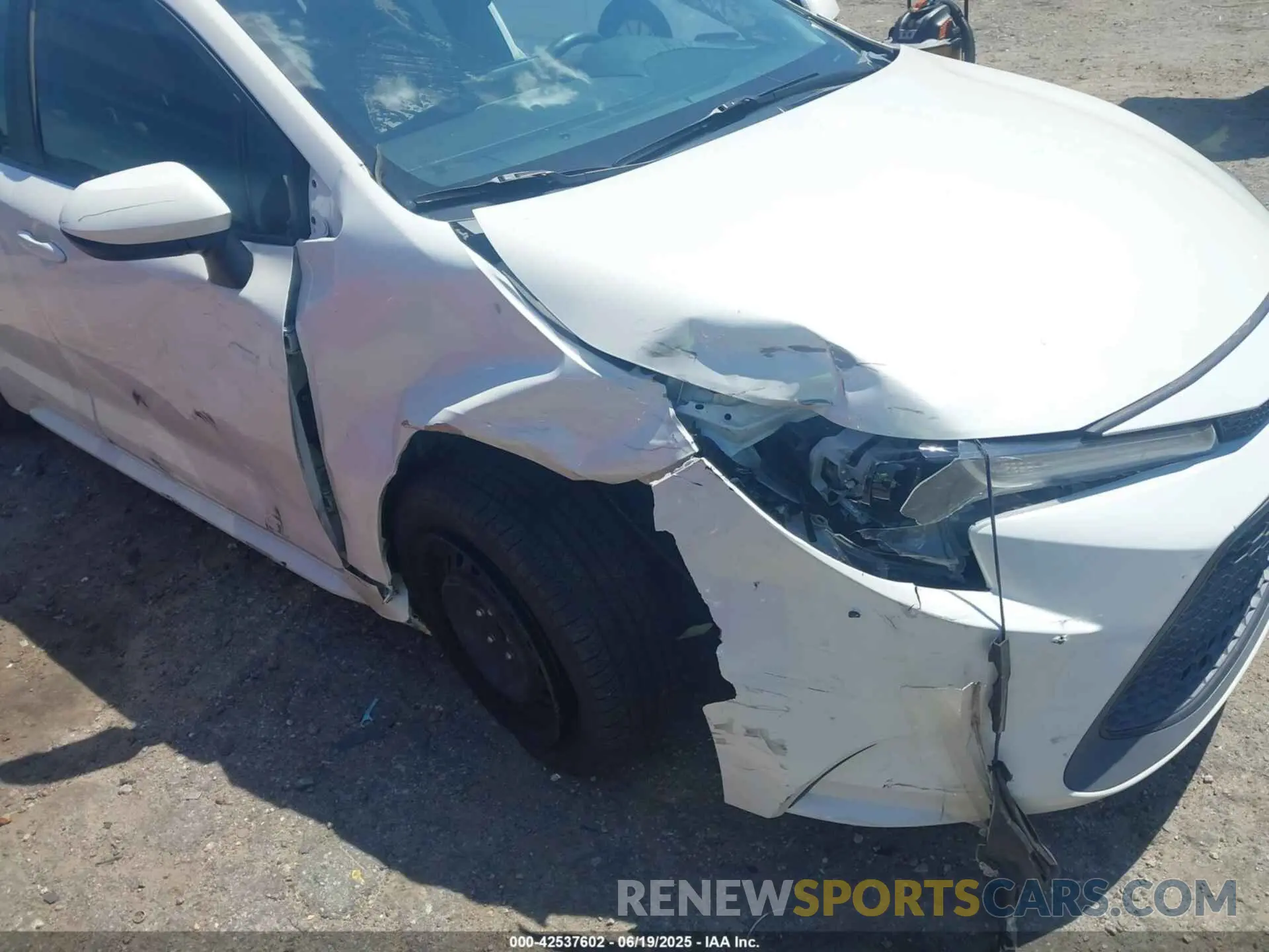 6 Photograph of a damaged car 5YFEPMAE6MP157420 TOYOTA COROLLA 2021
