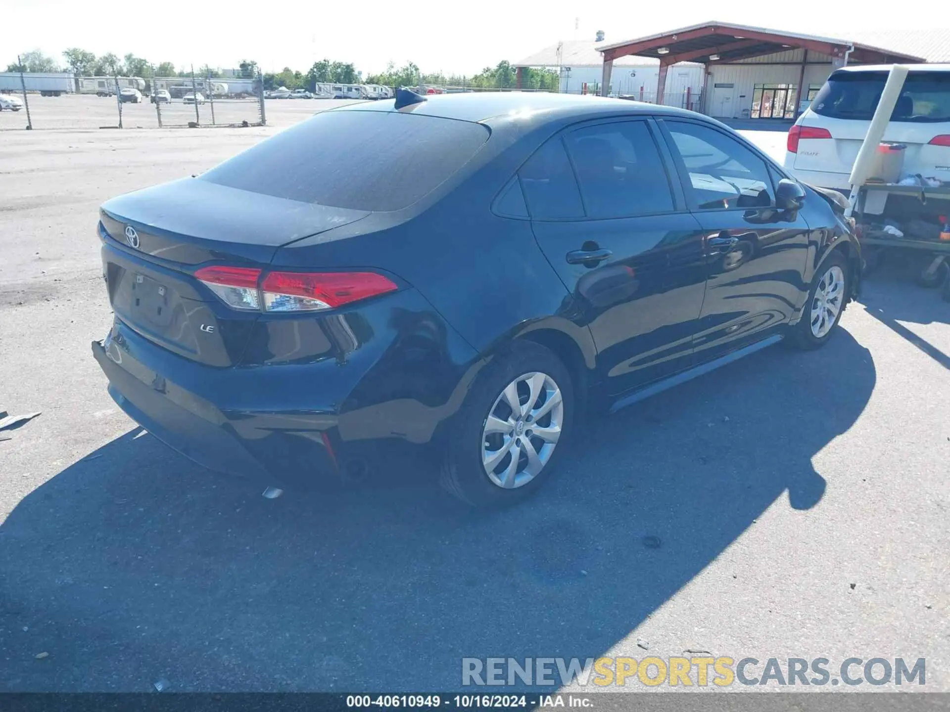 4 Photograph of a damaged car 5YFEPMAE6MP163265 TOYOTA COROLLA 2021
