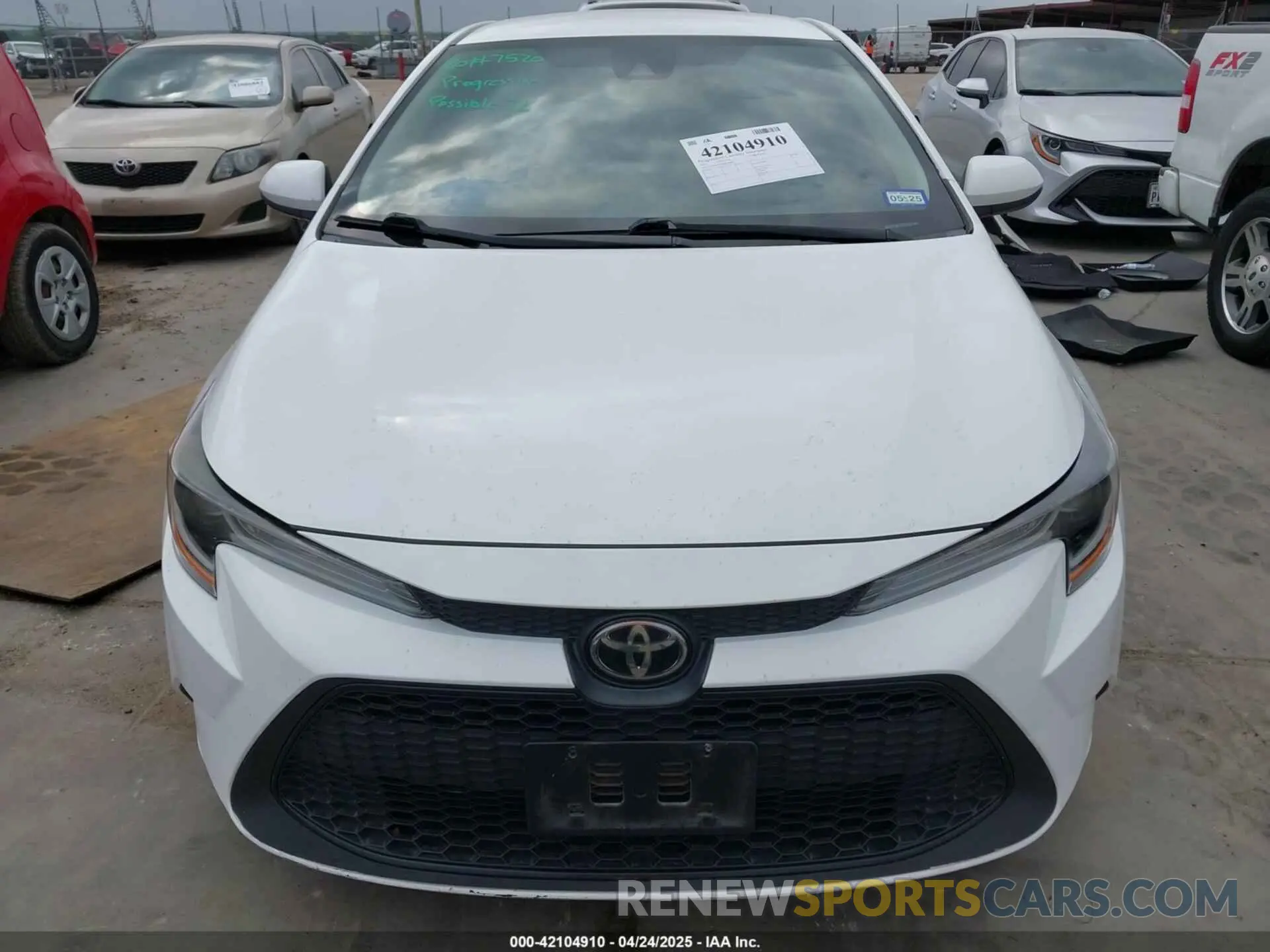 13 Photograph of a damaged car 5YFEPMAE6MP180924 TOYOTA COROLLA 2021