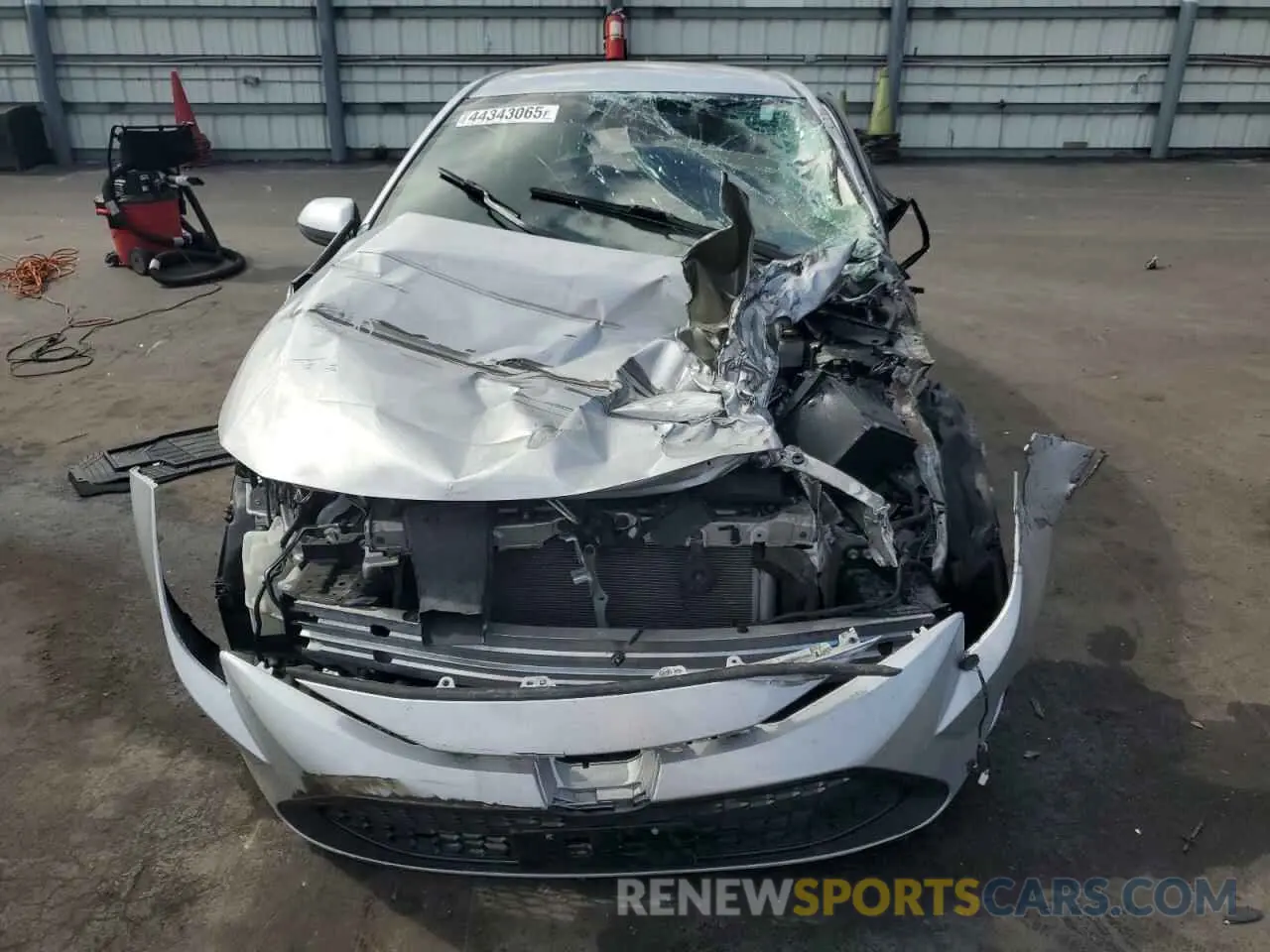 5 Photograph of a damaged car 5YFEPMAE6MP192376 TOYOTA COROLLA 2021