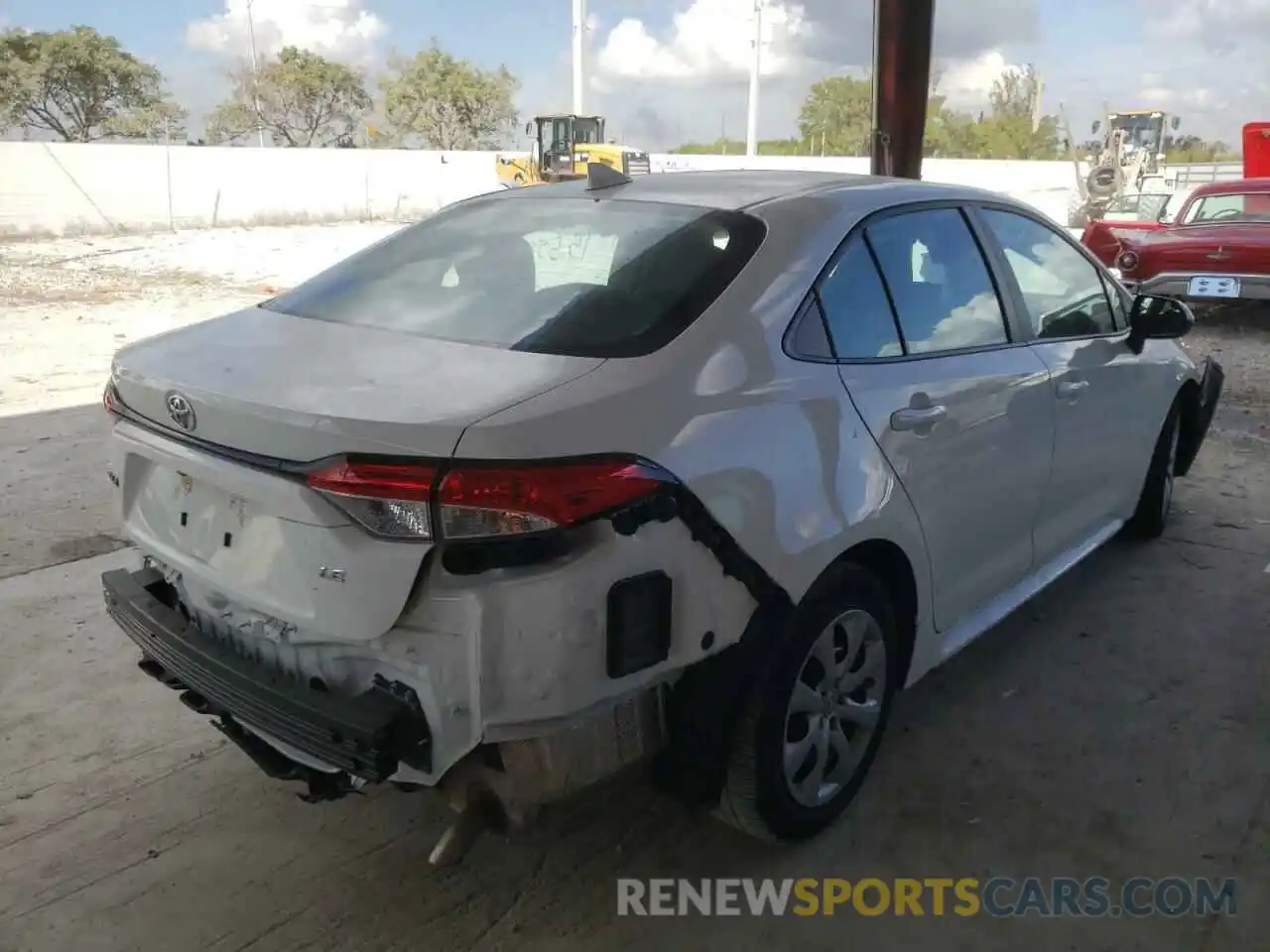 4 Photograph of a damaged car 5YFEPMAE6MP209287 TOYOTA COROLLA 2021