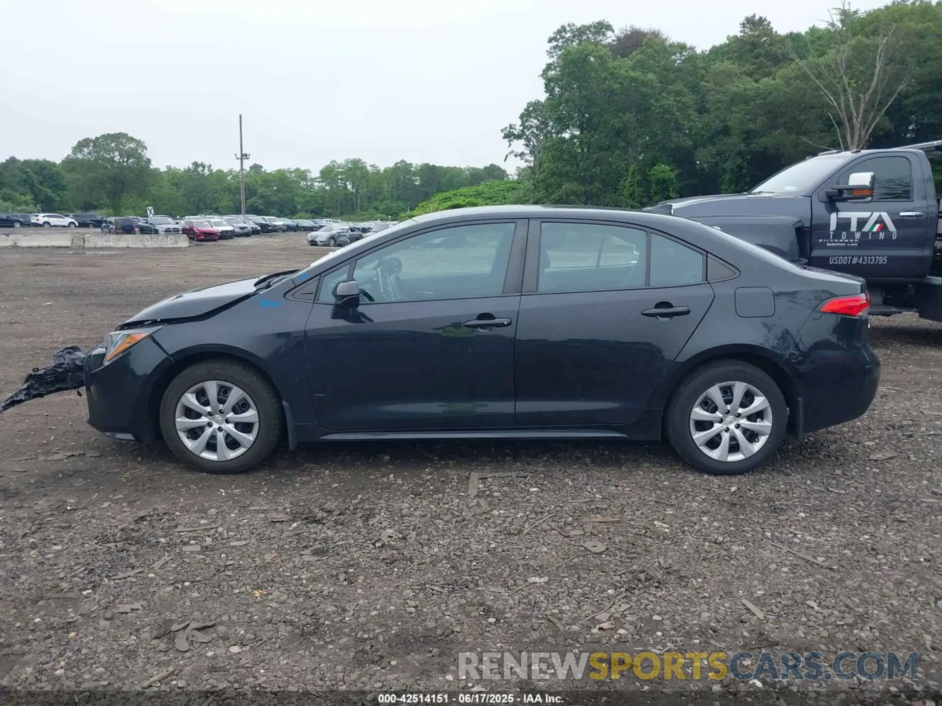 14 Photograph of a damaged car 5YFEPMAE6MP209628 TOYOTA COROLLA 2021