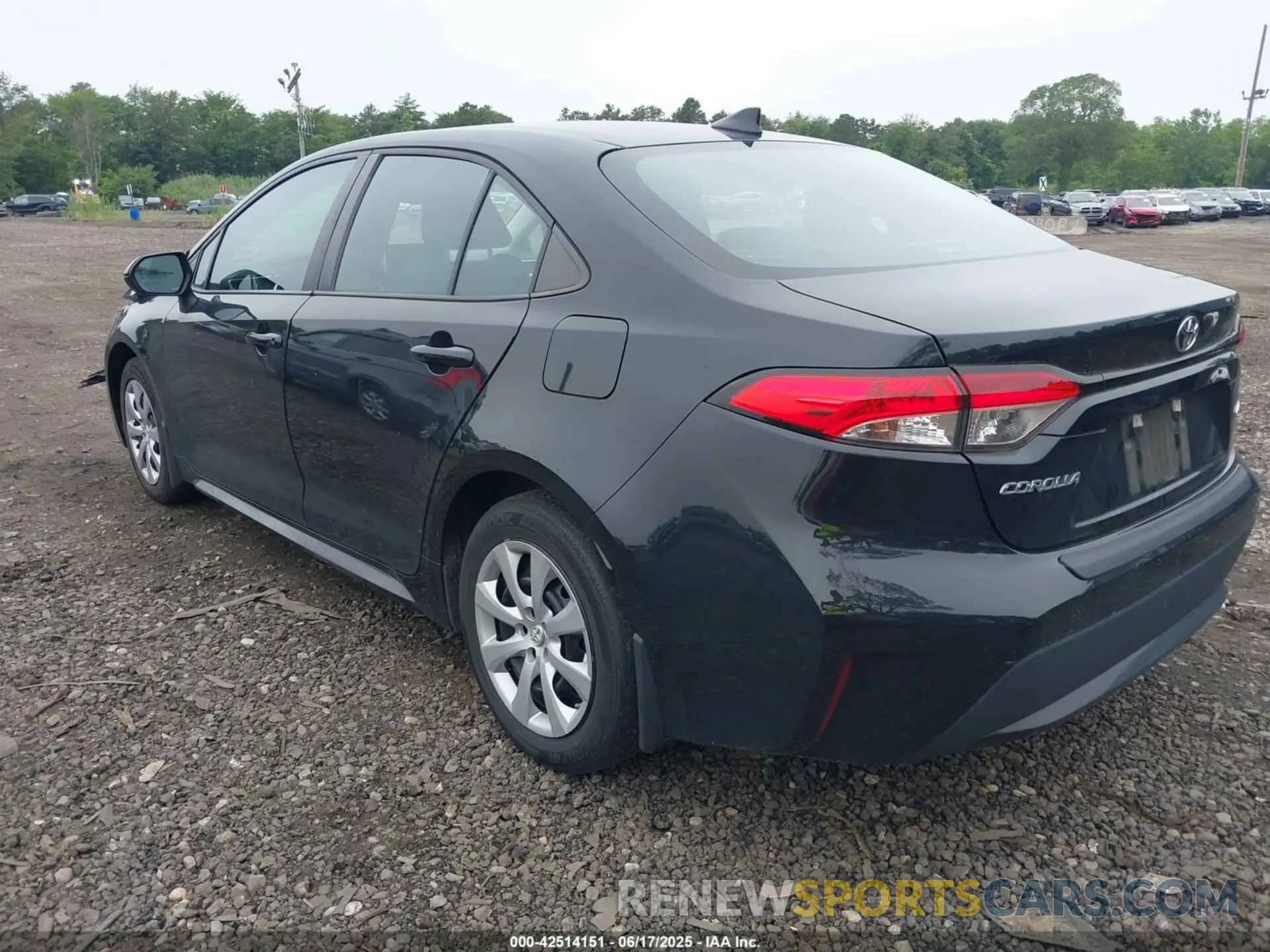 3 Photograph of a damaged car 5YFEPMAE6MP209628 TOYOTA COROLLA 2021