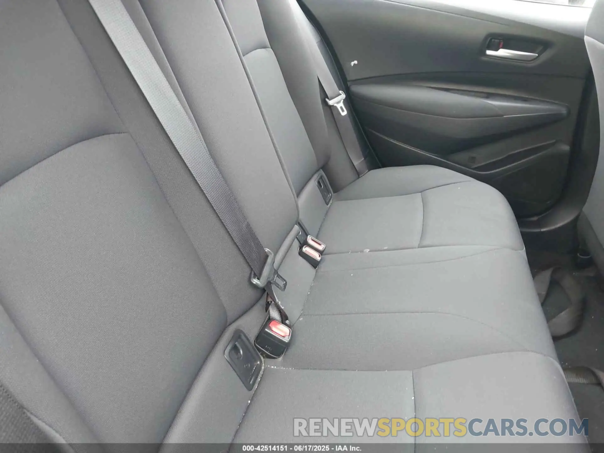 8 Photograph of a damaged car 5YFEPMAE6MP209628 TOYOTA COROLLA 2021