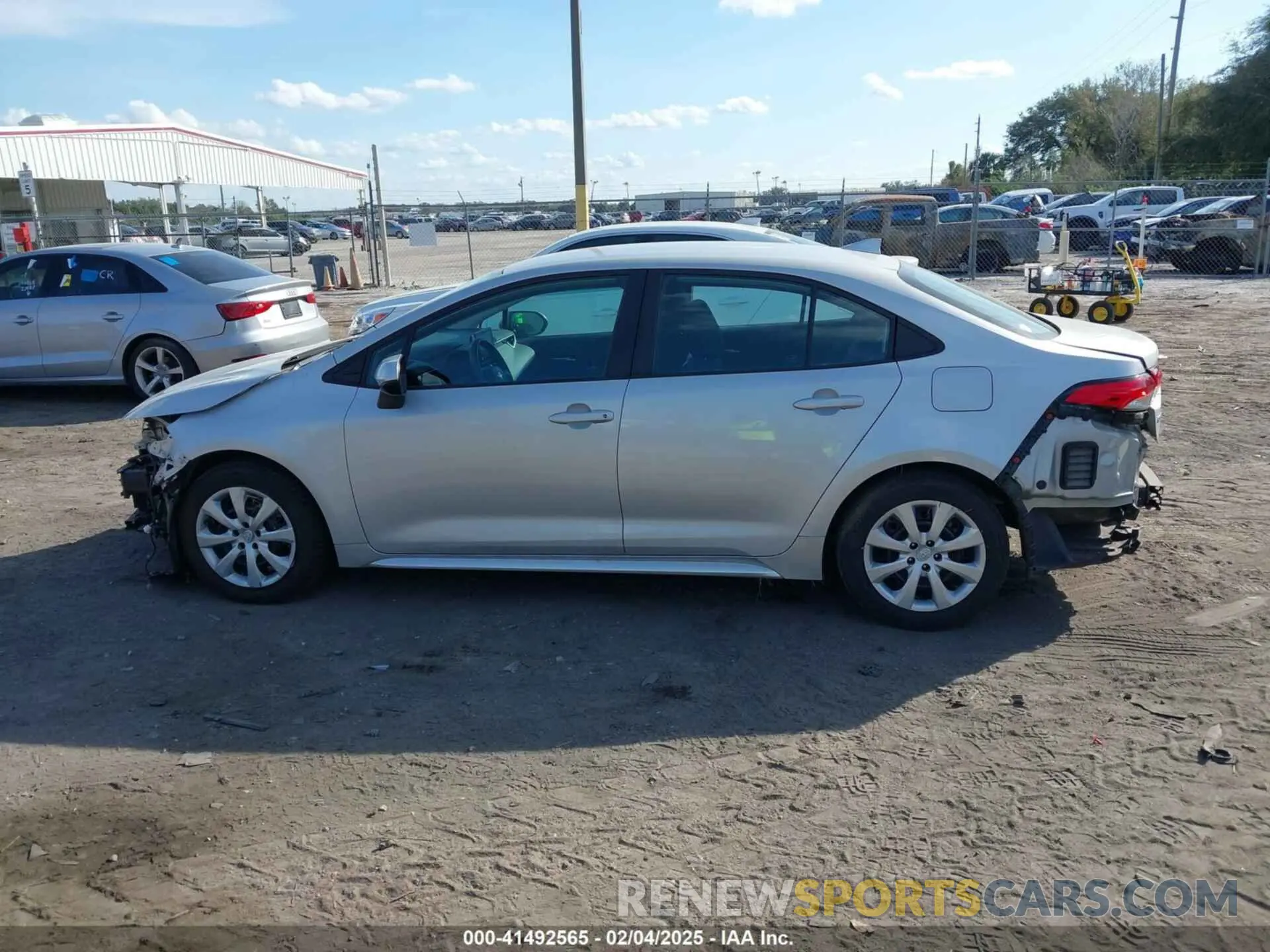 15 Photograph of a damaged car 5YFEPMAE6MP211881 TOYOTA COROLLA 2021