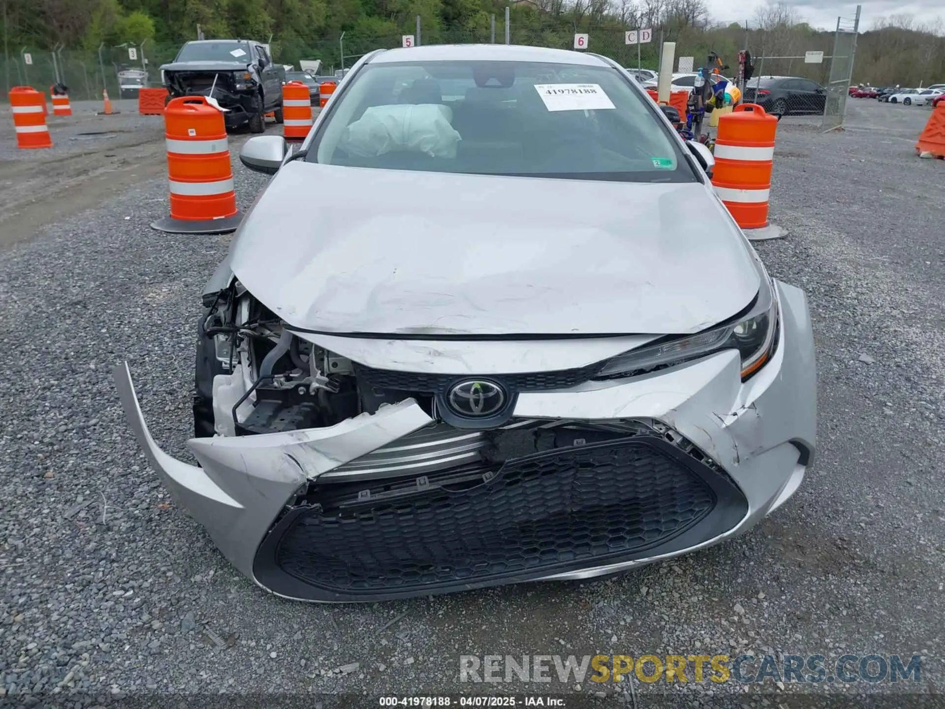 12 Photograph of a damaged car 5YFEPMAE6MP213470 TOYOTA COROLLA 2021