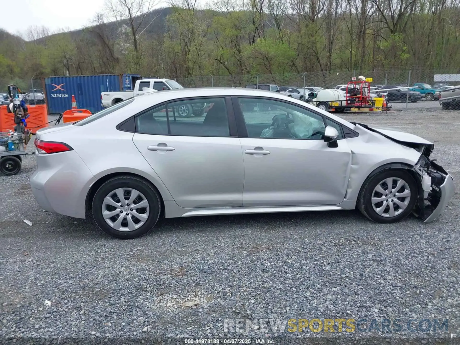 13 Photograph of a damaged car 5YFEPMAE6MP213470 TOYOTA COROLLA 2021