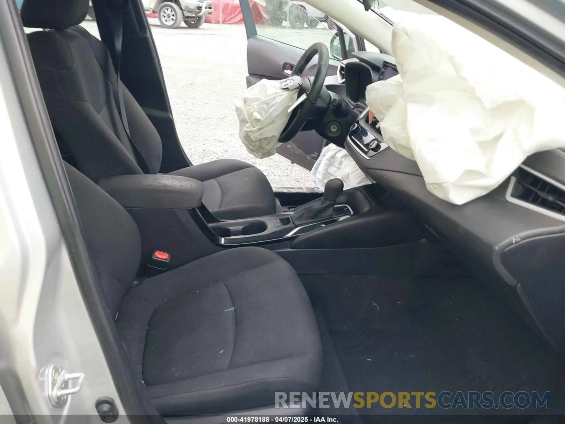 5 Photograph of a damaged car 5YFEPMAE6MP213470 TOYOTA COROLLA 2021