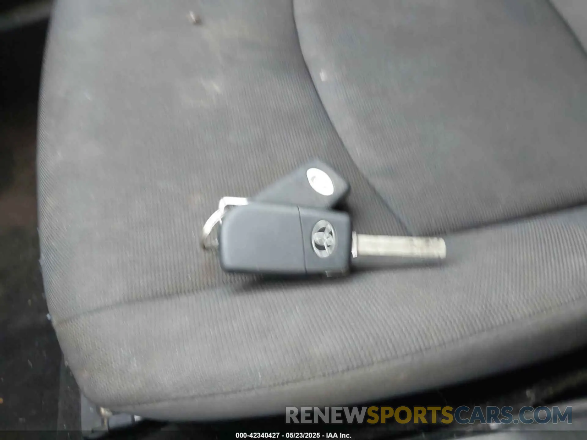 11 Photograph of a damaged car 5YFEPMAE6MP214585 TOYOTA COROLLA 2021