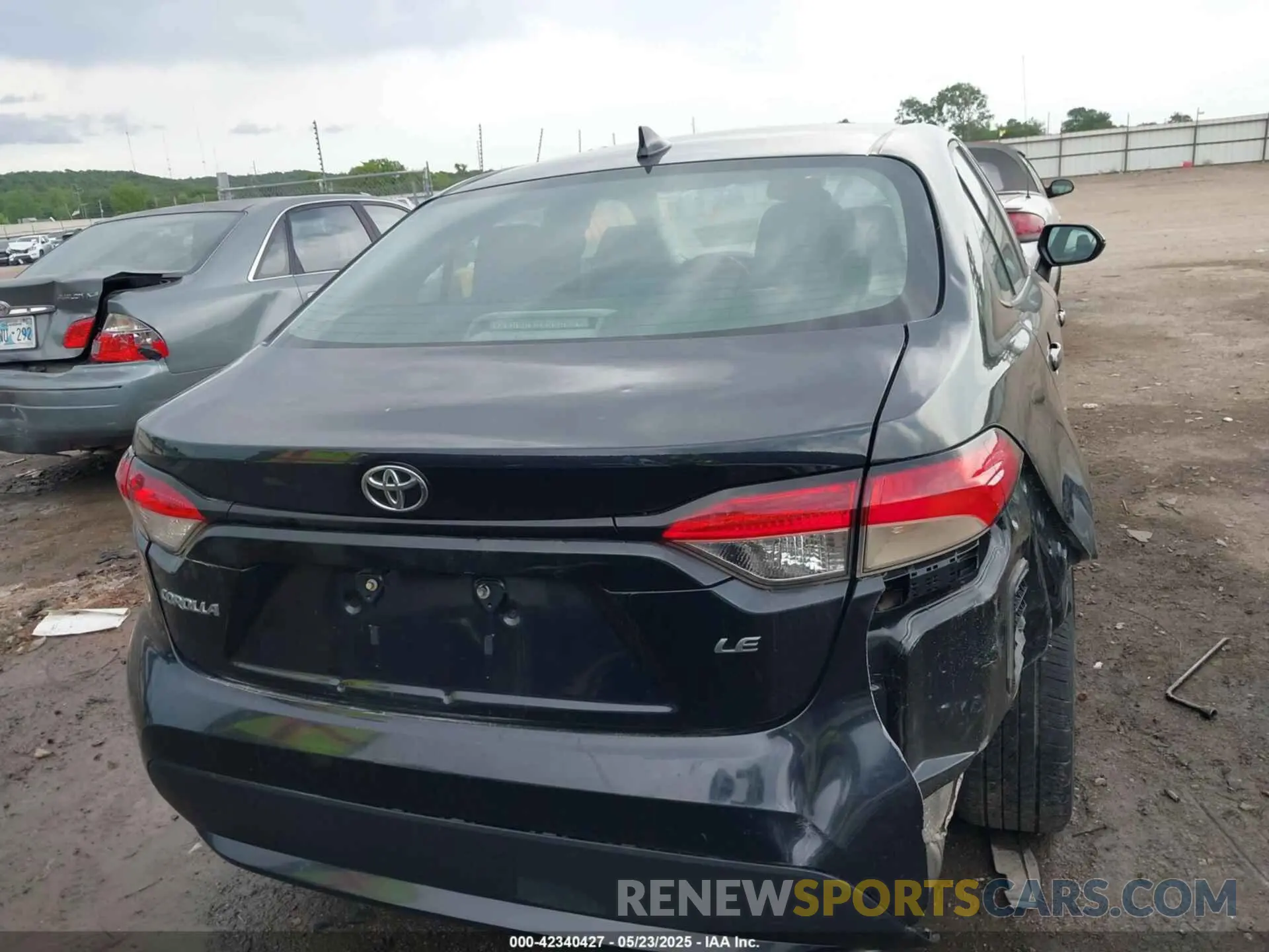 16 Photograph of a damaged car 5YFEPMAE6MP214585 TOYOTA COROLLA 2021
