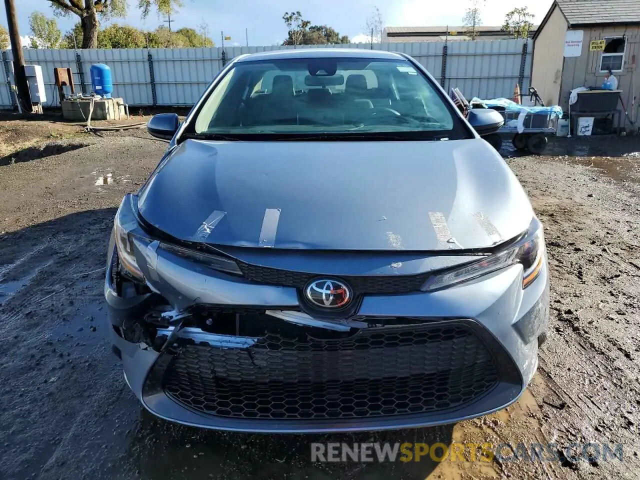 5 Photograph of a damaged car 5YFEPMAE6MP216417 TOYOTA COROLLA 2021