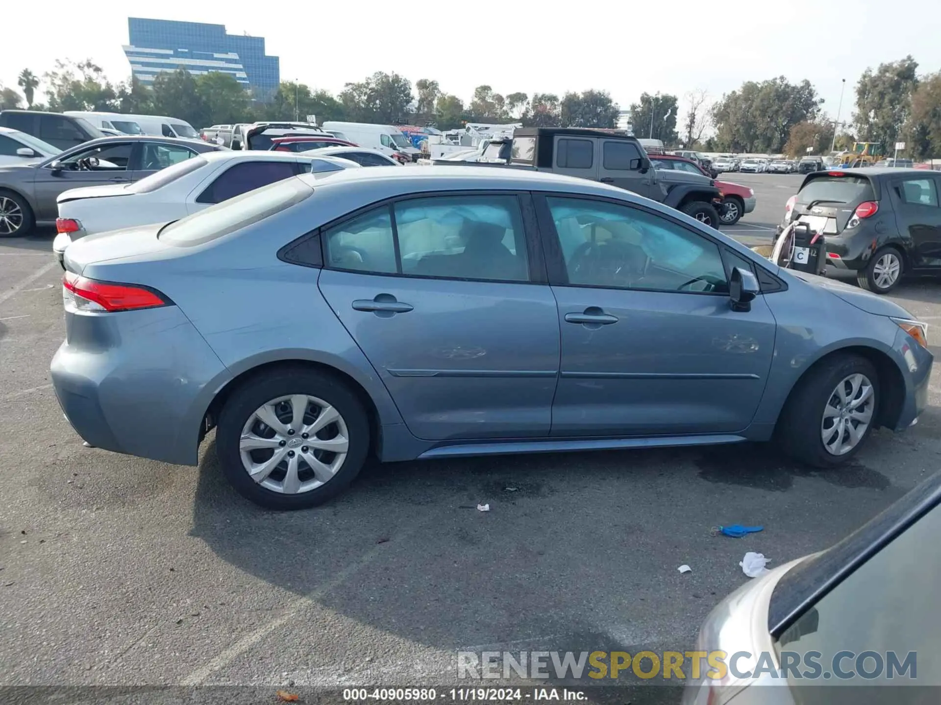 13 Photograph of a damaged car 5YFEPMAE6MP228129 TOYOTA COROLLA 2021