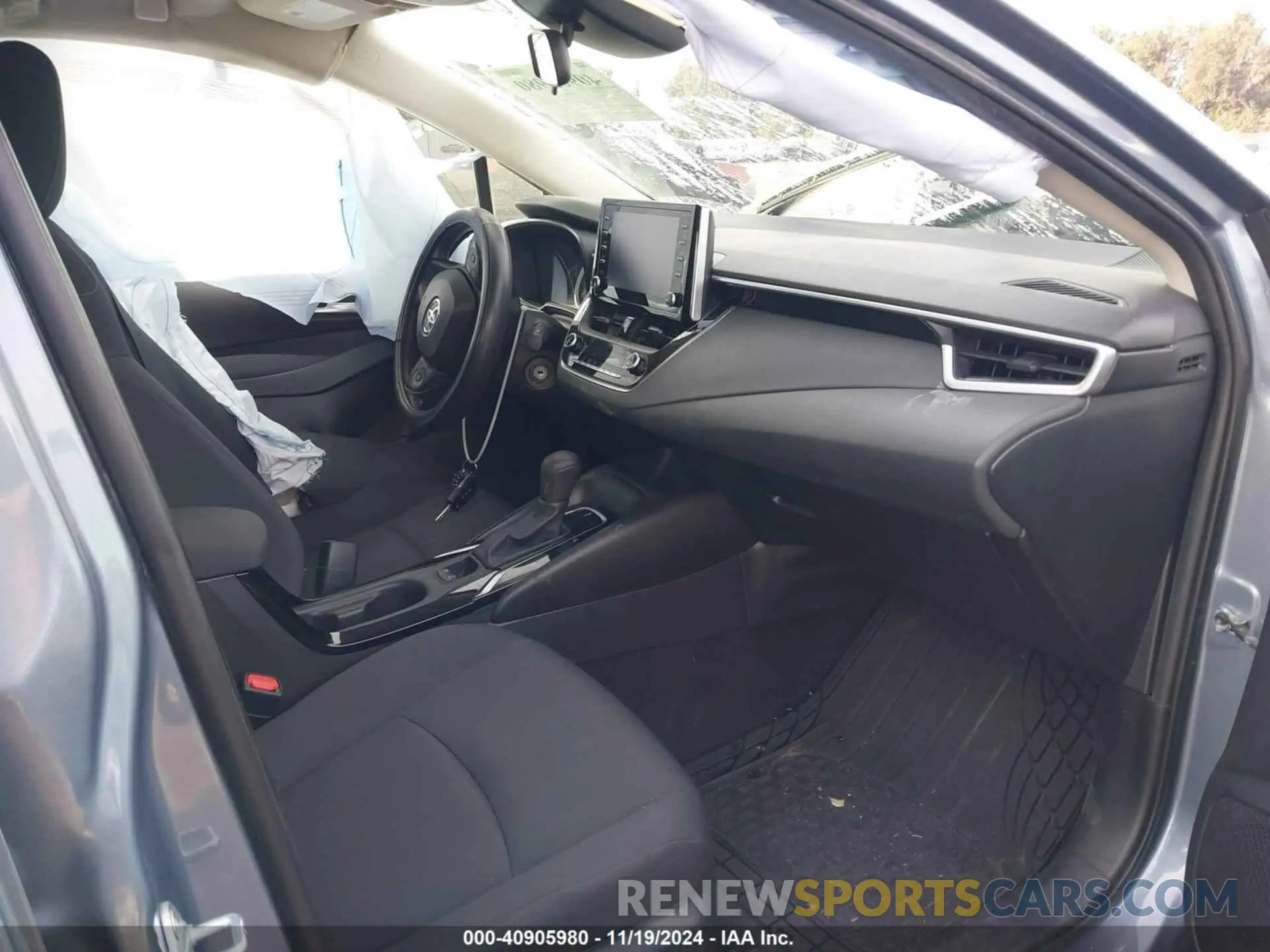 5 Photograph of a damaged car 5YFEPMAE6MP228129 TOYOTA COROLLA 2021