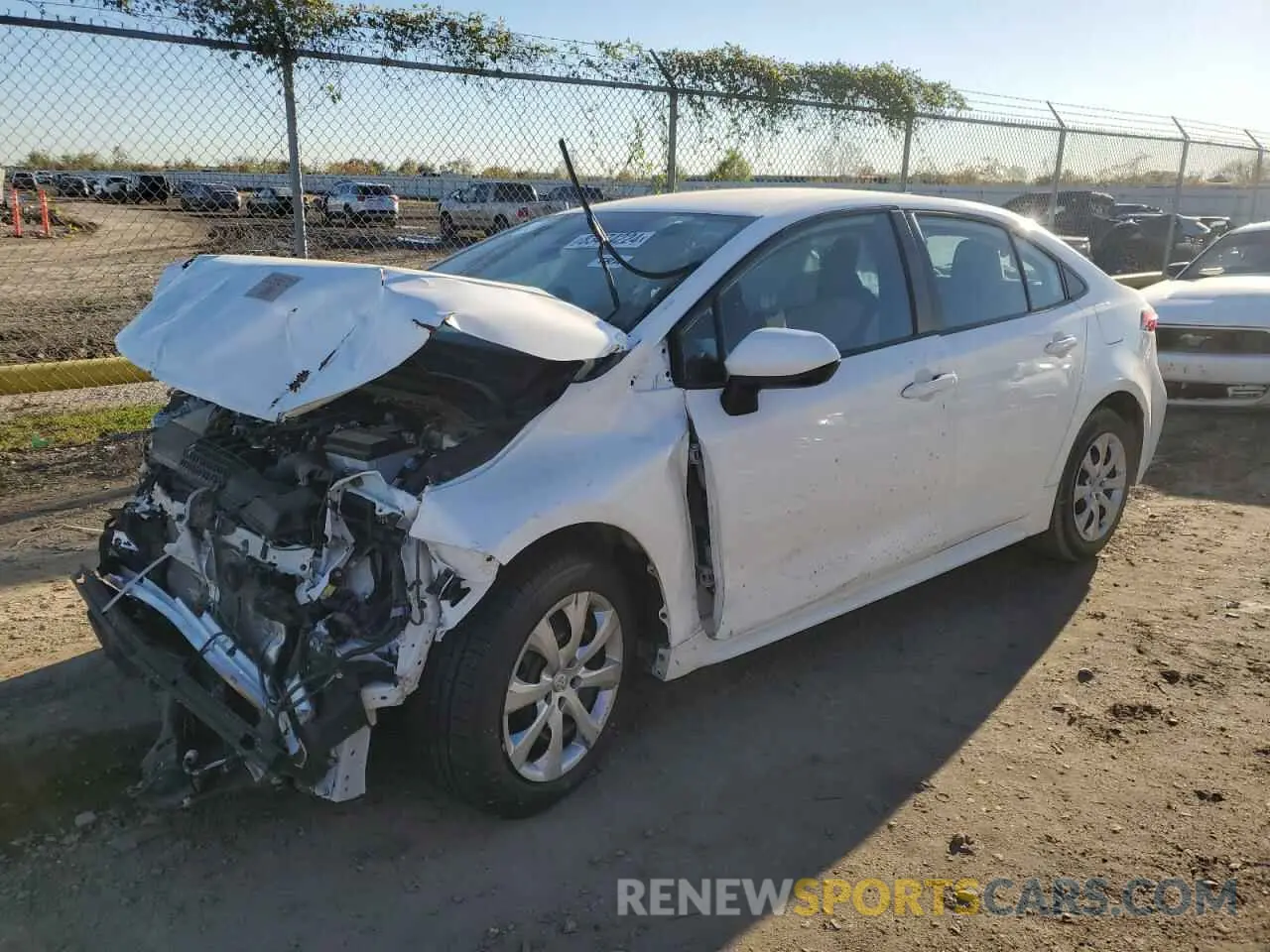 1 Photograph of a damaged car 5YFEPMAE6MP228390 TOYOTA COROLLA 2021