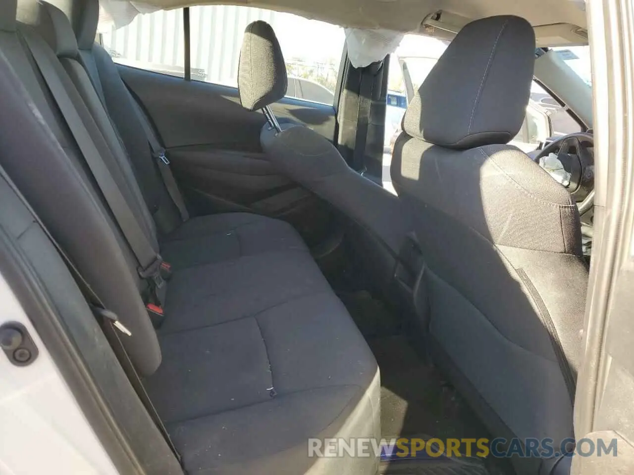 10 Photograph of a damaged car 5YFEPMAE6MP228390 TOYOTA COROLLA 2021