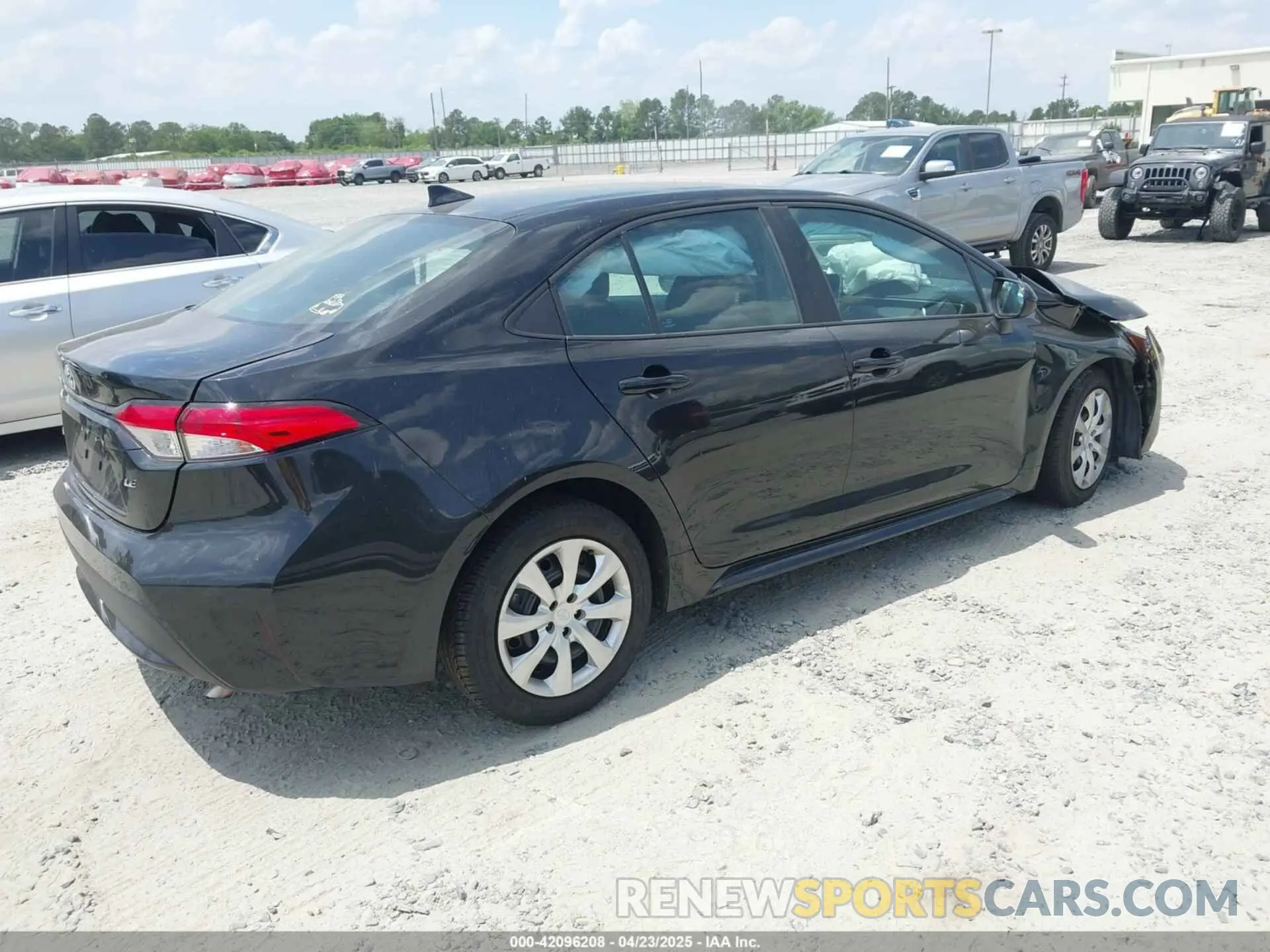 4 Photograph of a damaged car 5YFEPMAE6MP231810 TOYOTA COROLLA 2021