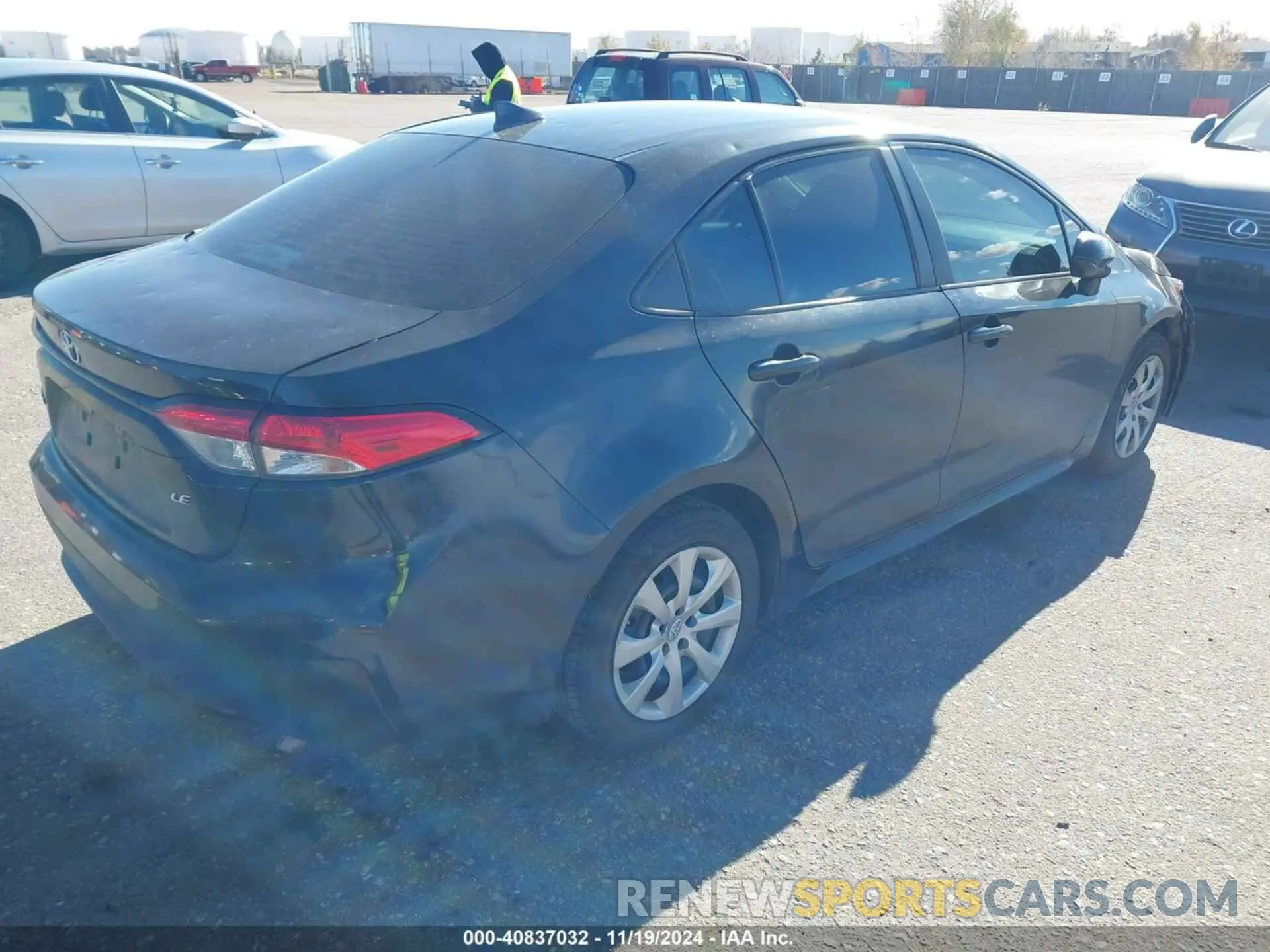 4 Photograph of a damaged car 5YFEPMAE6MP238675 TOYOTA COROLLA 2021