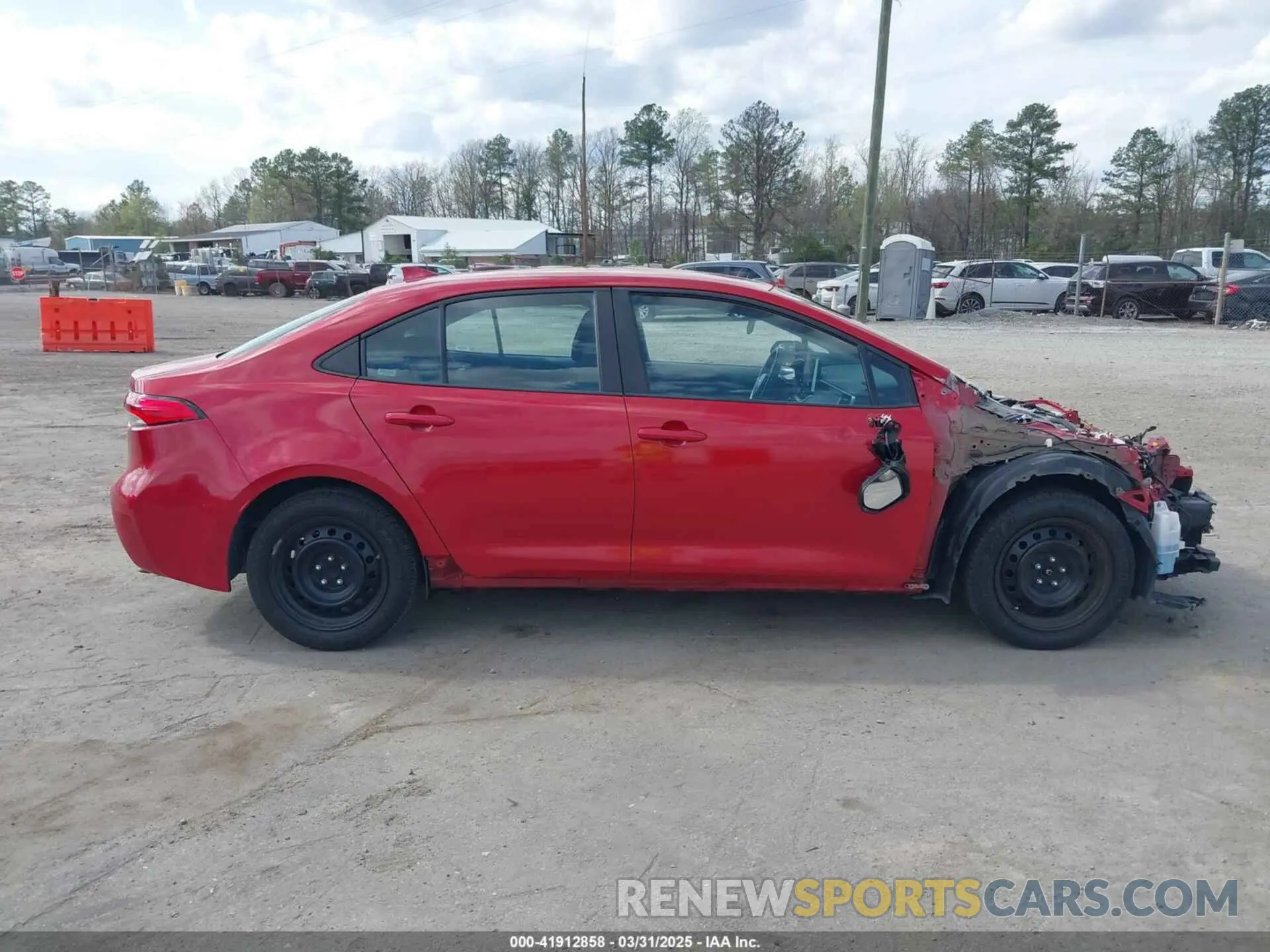13 Photograph of a damaged car 5YFEPMAE6MP240538 TOYOTA COROLLA 2021