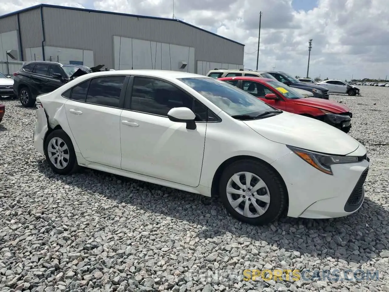 4 Photograph of a damaged car 5YFEPMAE6MP248039 TOYOTA COROLLA 2021