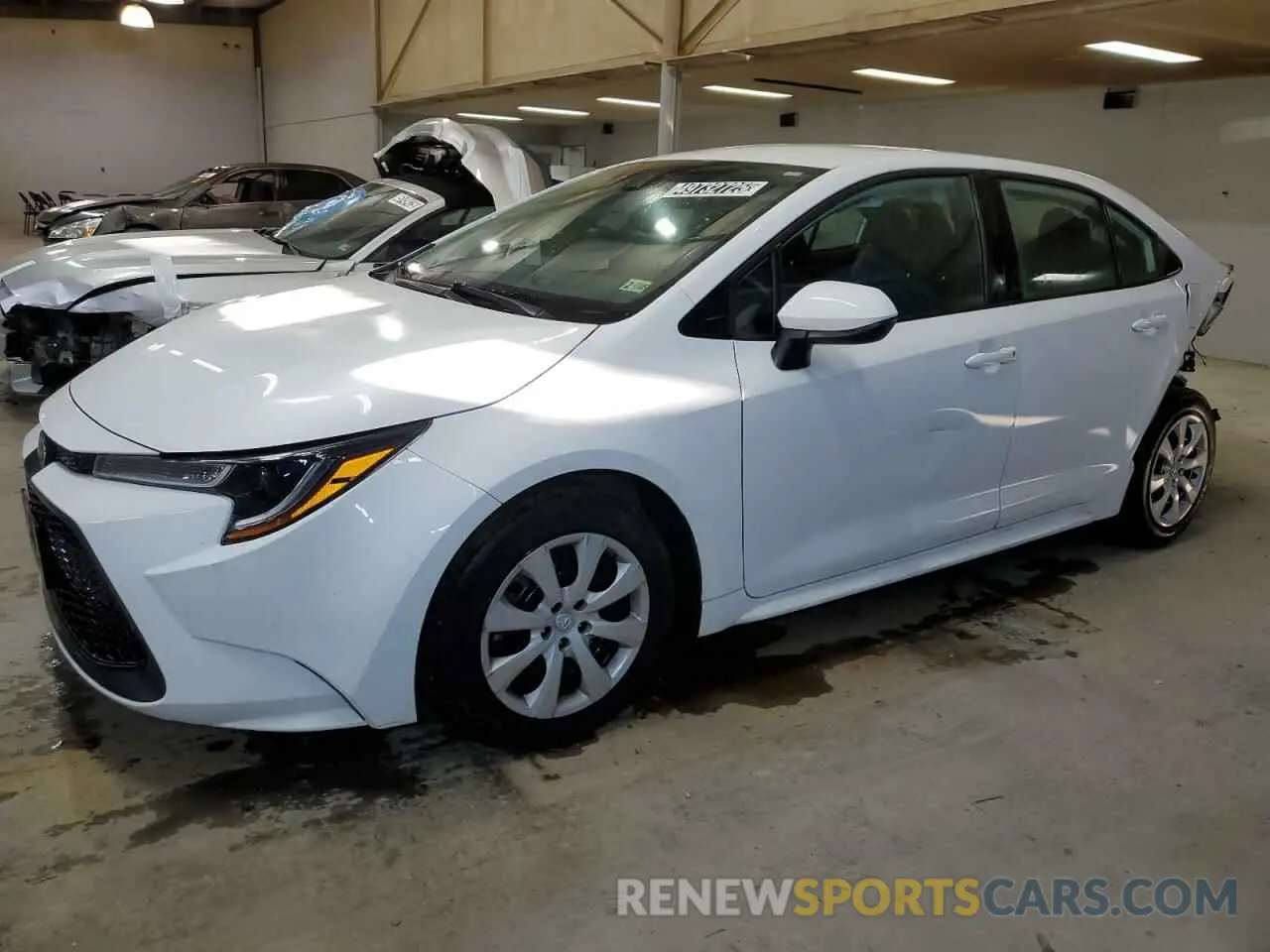 1 Photograph of a damaged car 5YFEPMAE6MP250146 TOYOTA COROLLA 2021