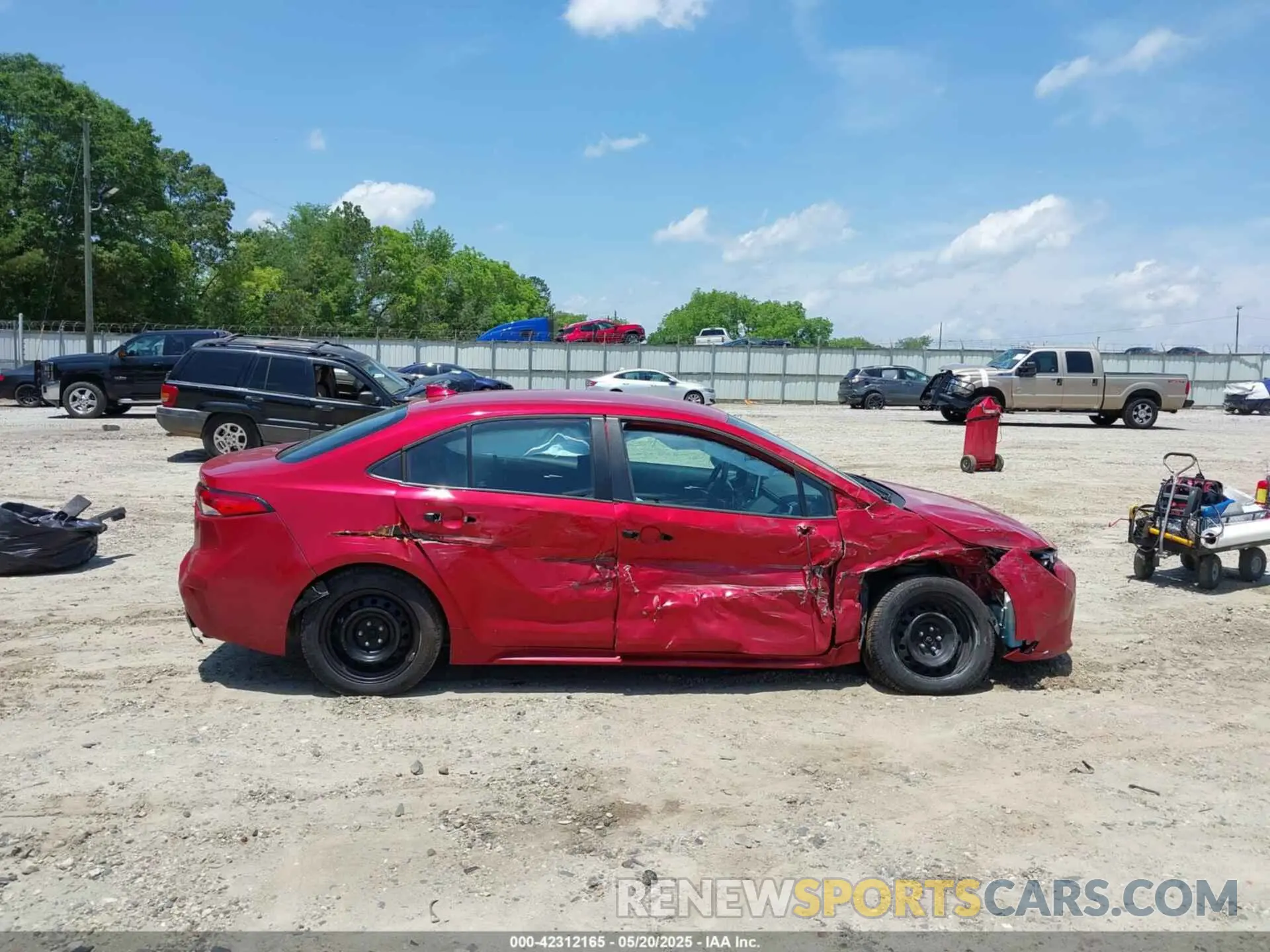 13 Photograph of a damaged car 5YFEPMAE6MP251720 TOYOTA COROLLA 2021