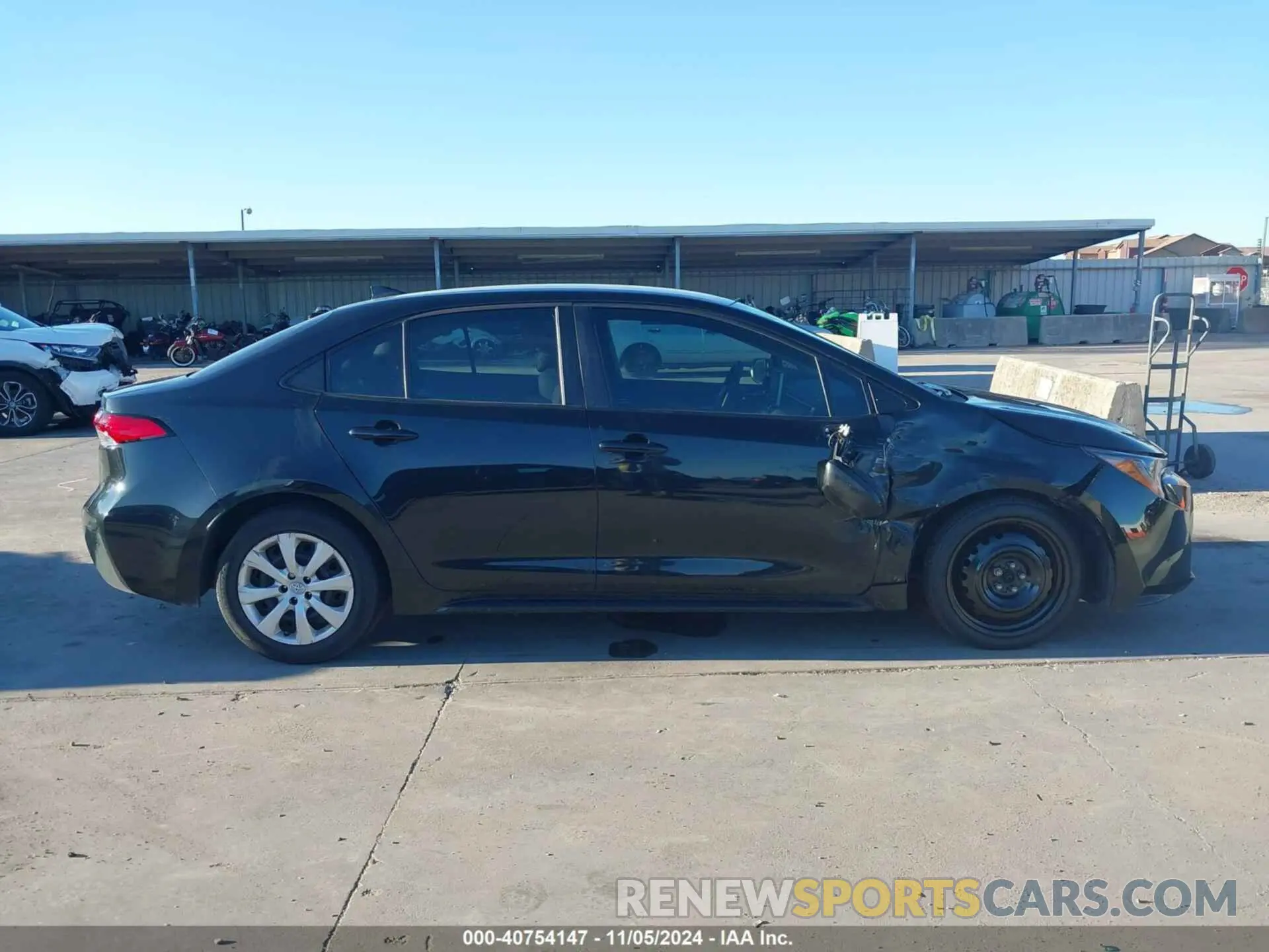 13 Photograph of a damaged car 5YFEPMAE6MP252351 TOYOTA COROLLA 2021