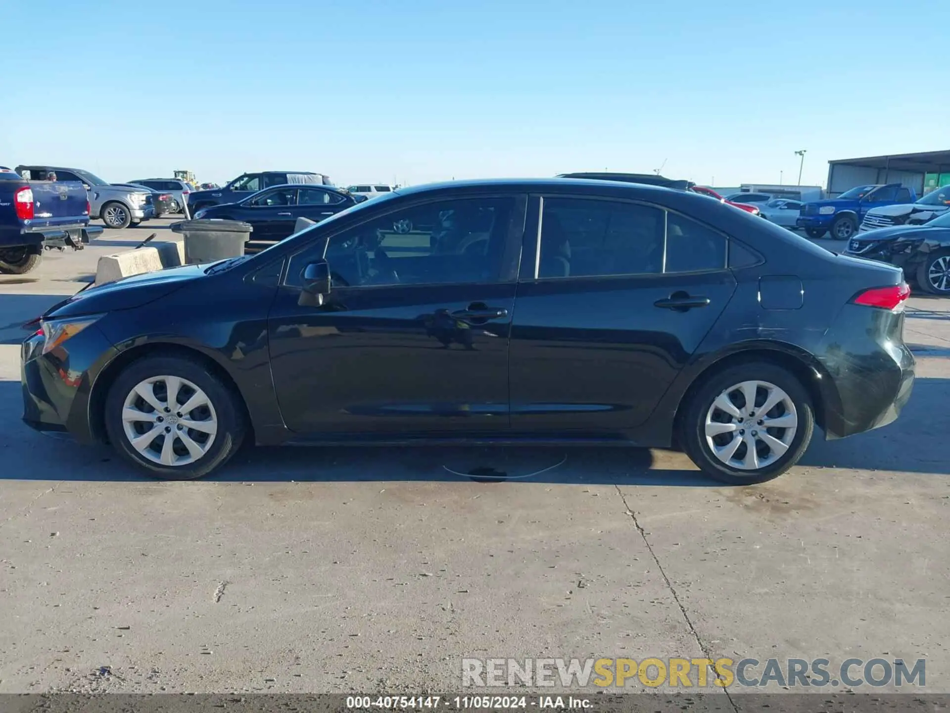 14 Photograph of a damaged car 5YFEPMAE6MP252351 TOYOTA COROLLA 2021