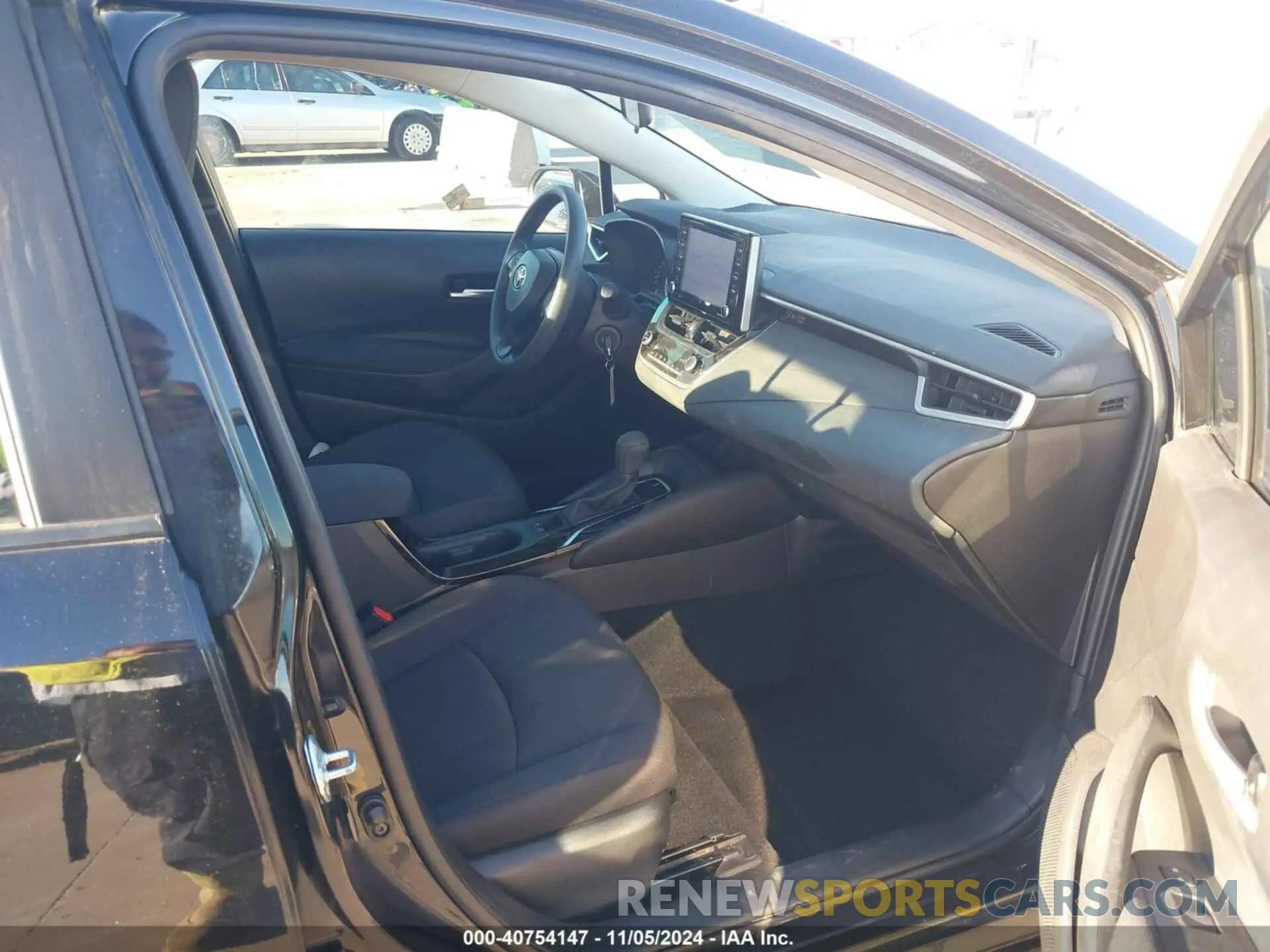 5 Photograph of a damaged car 5YFEPMAE6MP252351 TOYOTA COROLLA 2021