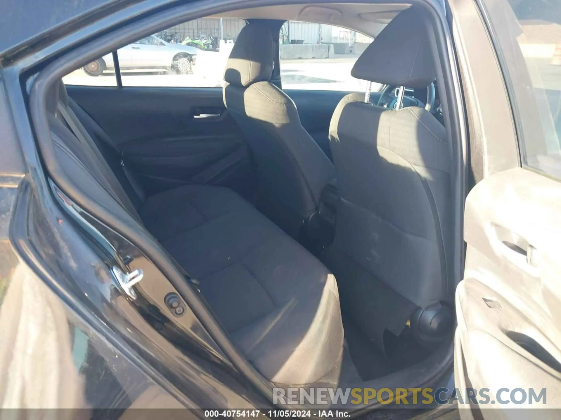 8 Photograph of a damaged car 5YFEPMAE6MP252351 TOYOTA COROLLA 2021