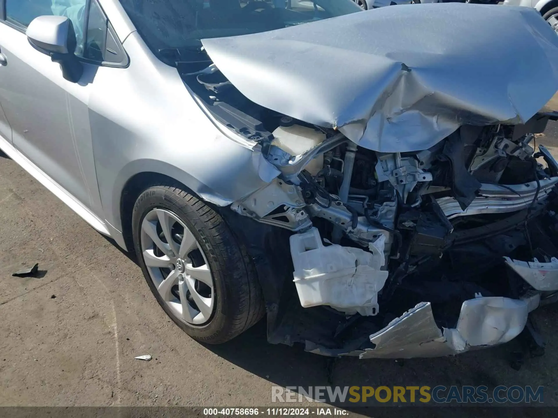17 Photograph of a damaged car 5YFEPMAE7MP155739 TOYOTA COROLLA 2021