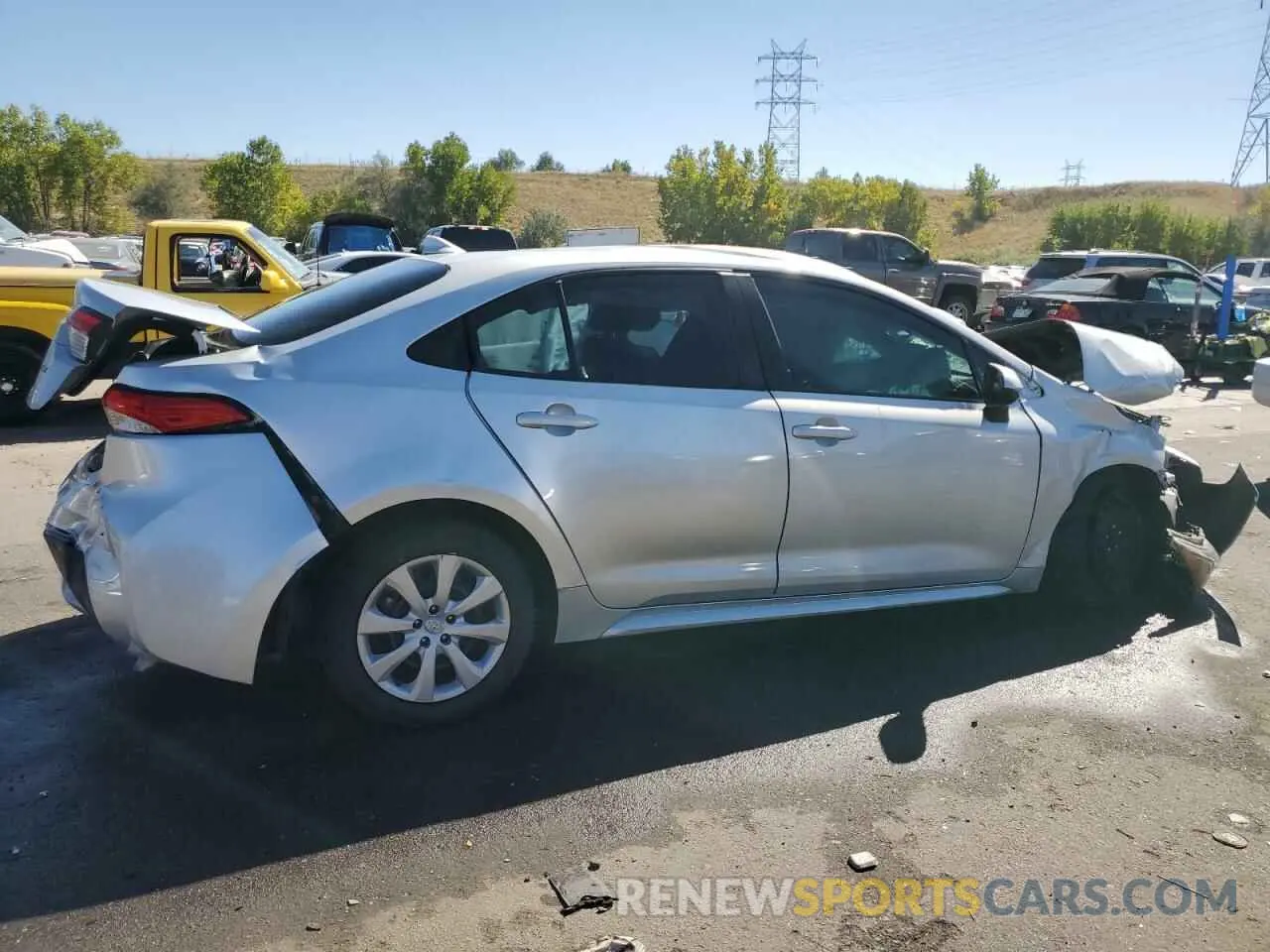 3 Photograph of a damaged car 5YFEPMAE7MP156325 TOYOTA COROLLA 2021