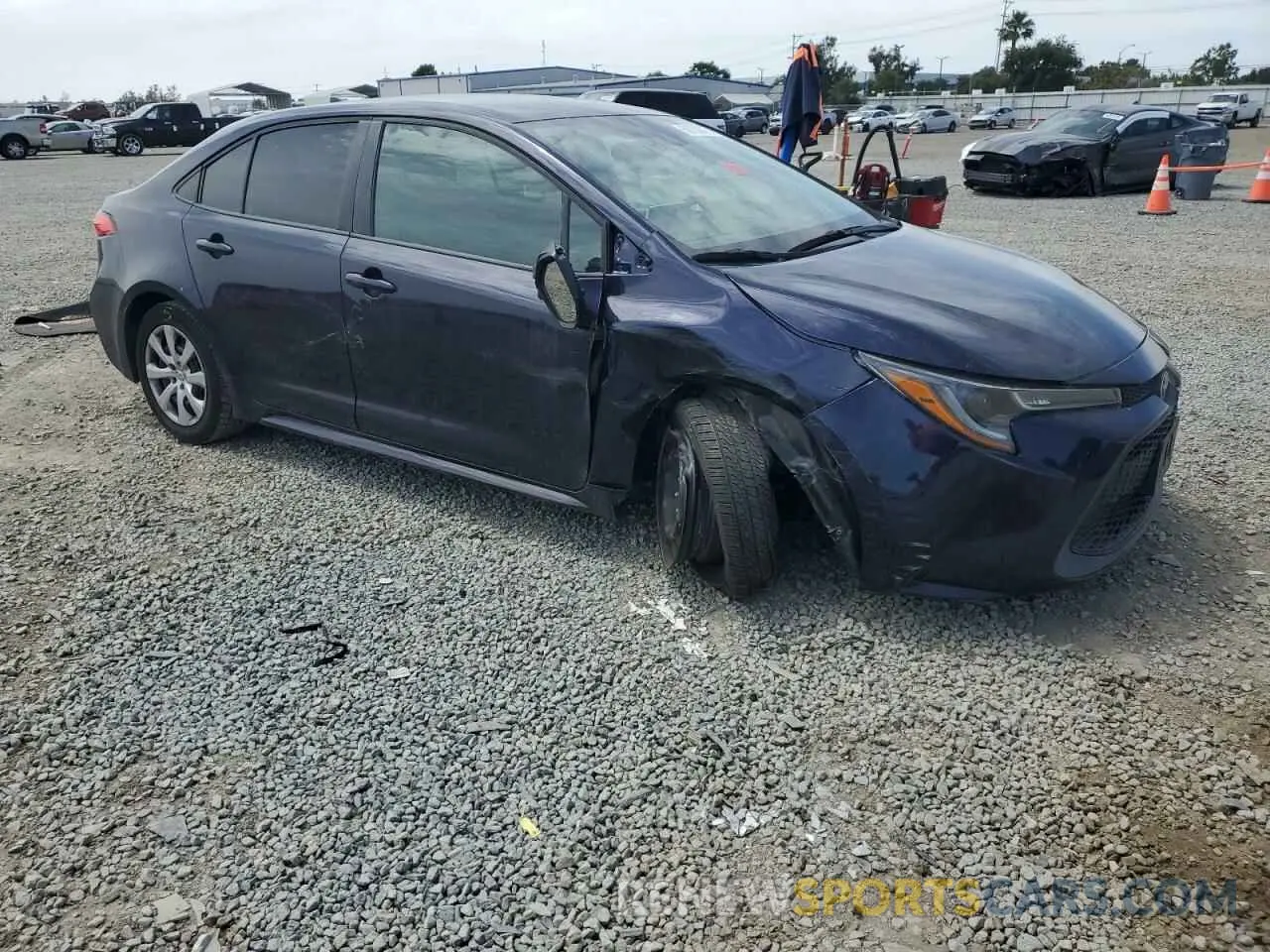 4 Photograph of a damaged car 5YFEPMAE7MP170869 TOYOTA COROLLA 2021