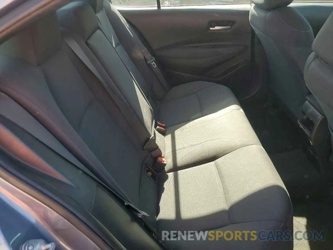 10 Photograph of a damaged car 5YFEPMAE7MP184402 TOYOTA COROLLA 2021