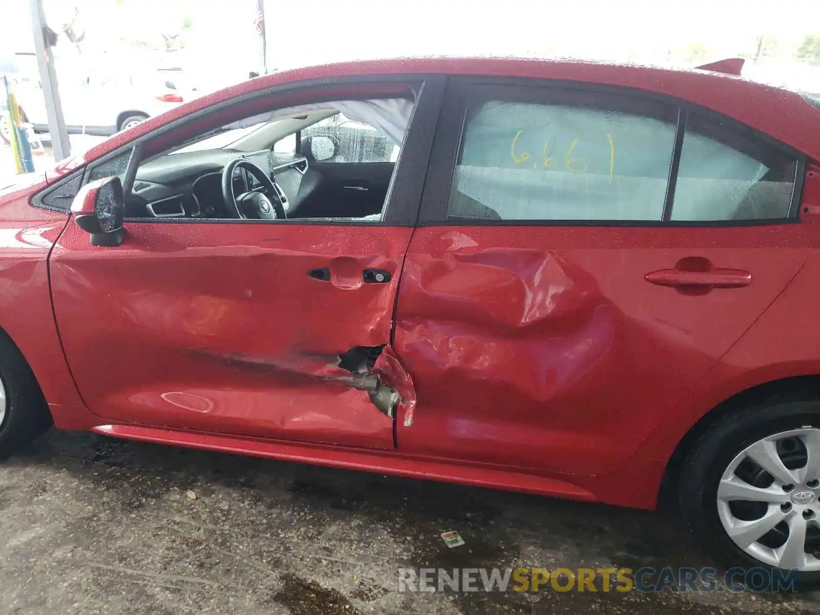 9 Photograph of a damaged car 5YFEPMAE7MP191348 TOYOTA COROLLA 2021