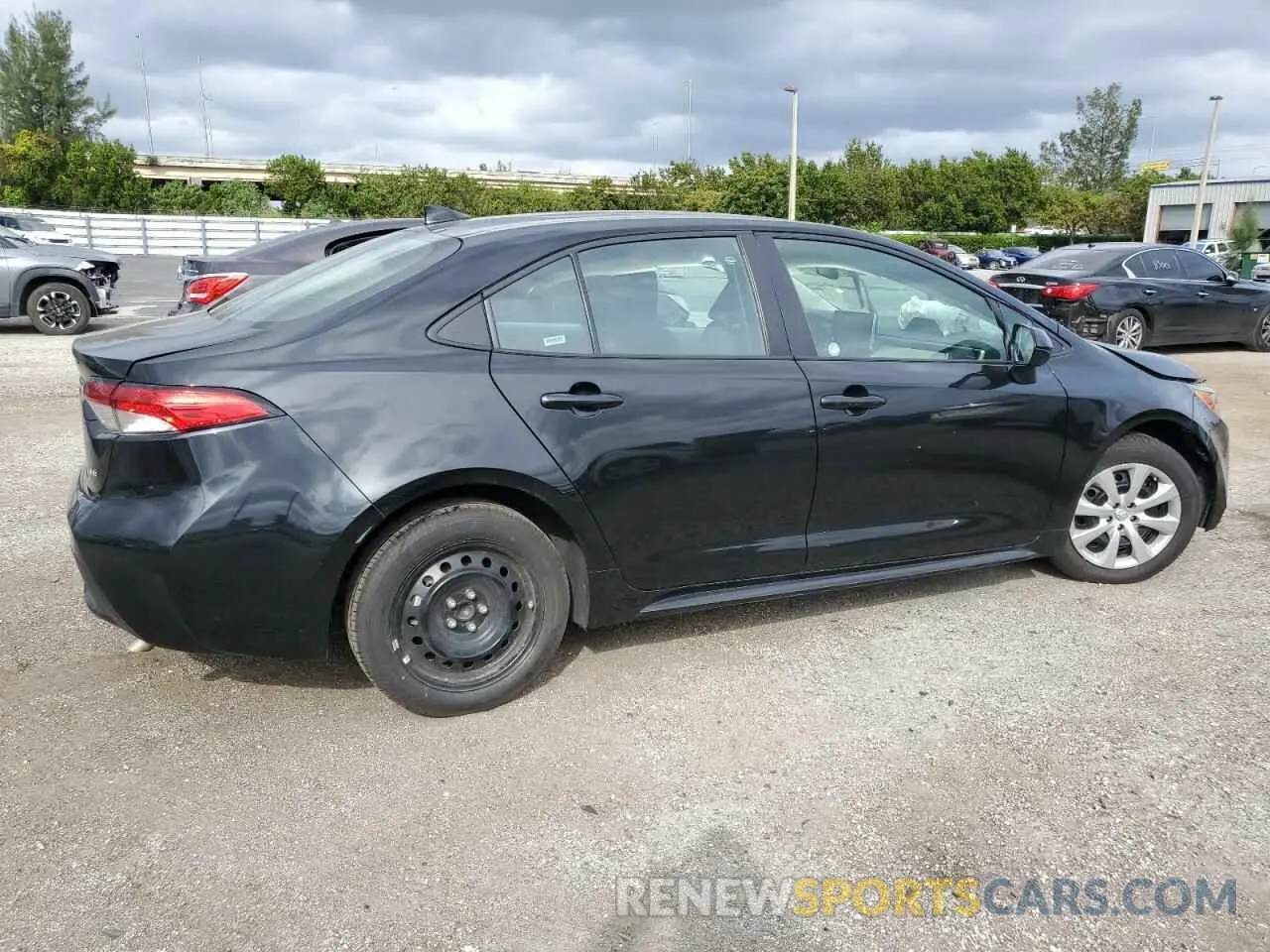 3 Photograph of a damaged car 5YFEPMAE7MP201649 TOYOTA COROLLA 2021