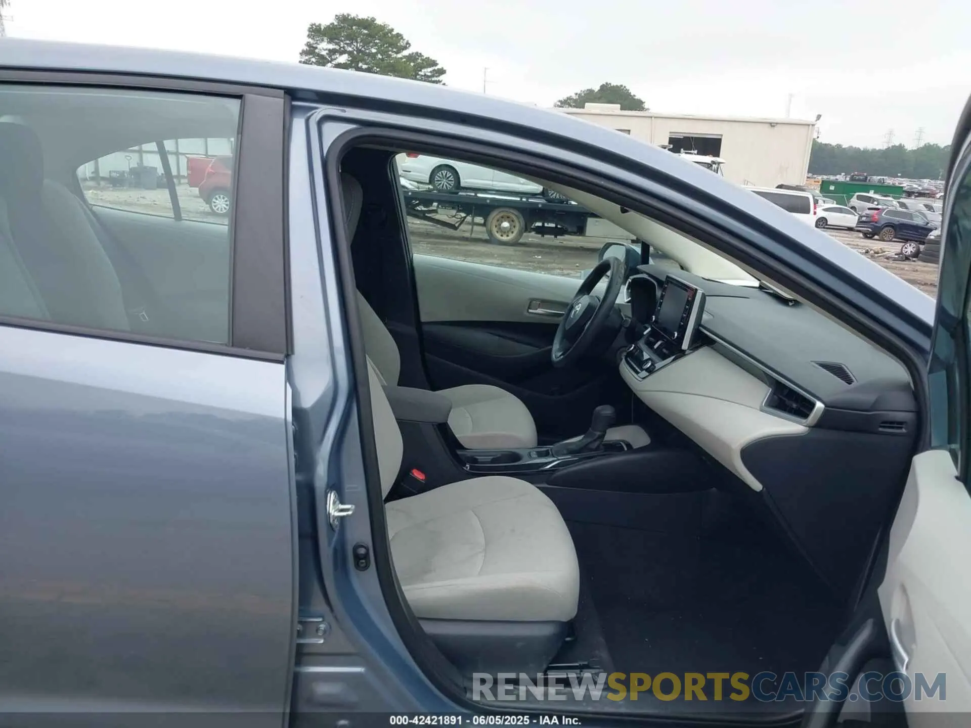 5 Photograph of a damaged car 5YFEPMAE7MP205748 TOYOTA COROLLA 2021