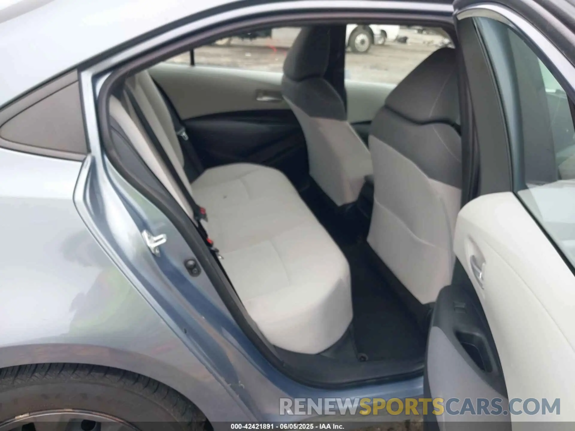 8 Photograph of a damaged car 5YFEPMAE7MP205748 TOYOTA COROLLA 2021