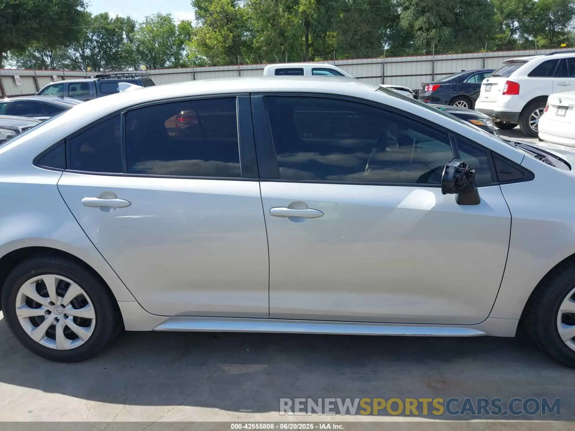 13 Photograph of a damaged car 5YFEPMAE7MP207225 TOYOTA COROLLA 2021
