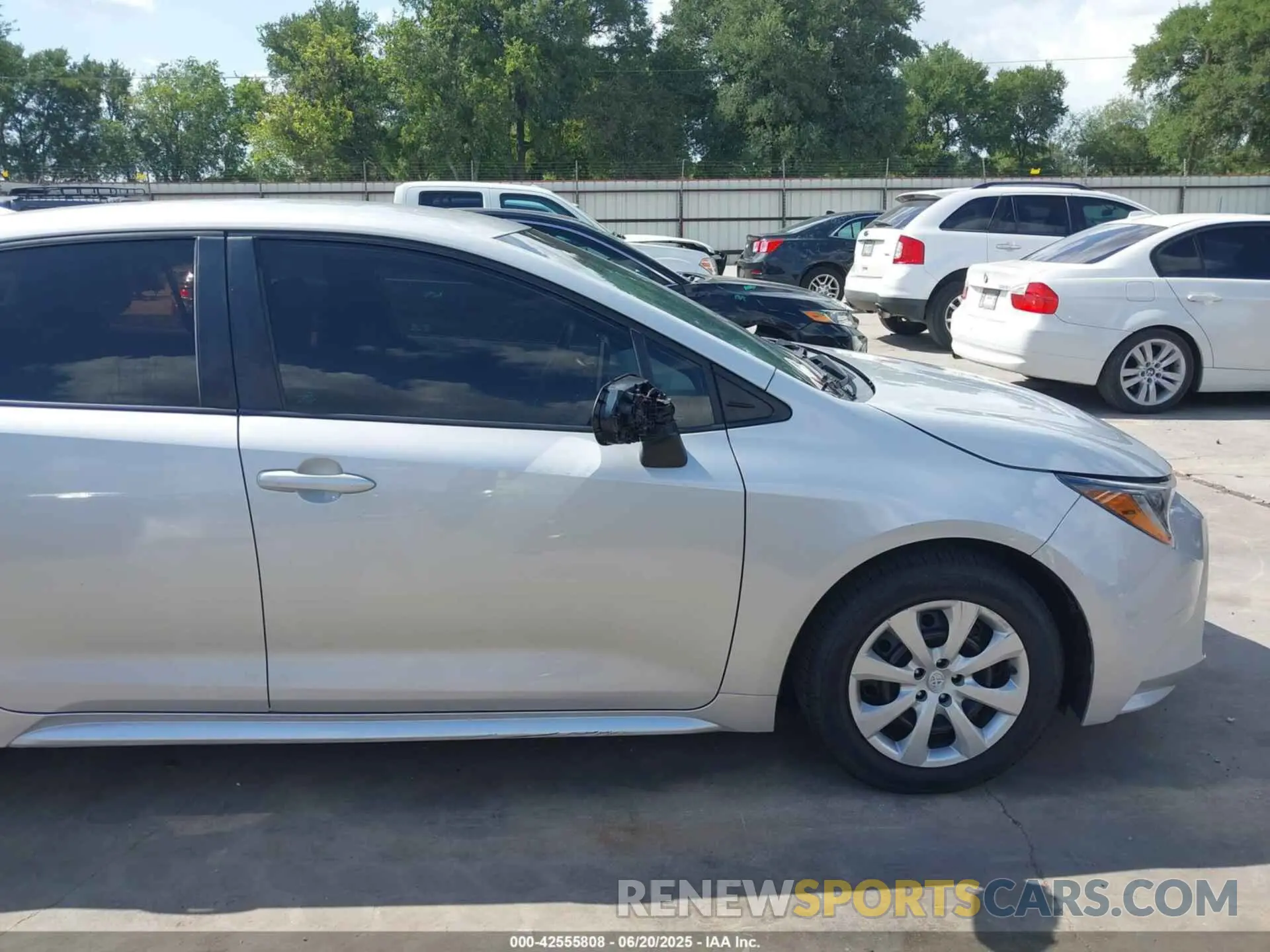 20 Photograph of a damaged car 5YFEPMAE7MP207225 TOYOTA COROLLA 2021