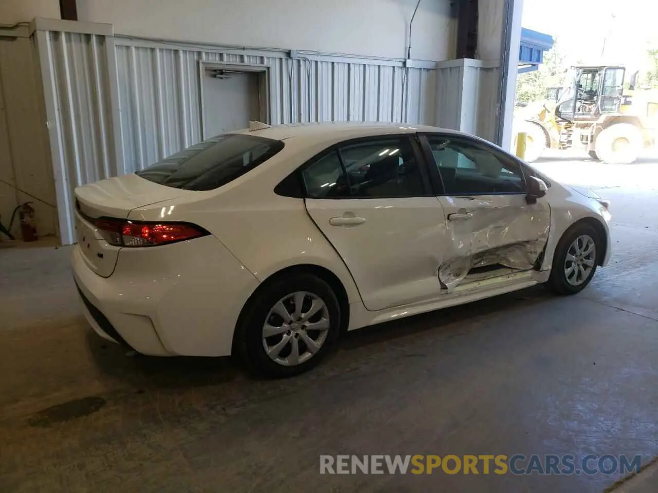 3 Photograph of a damaged car 5YFEPMAE7MP225675 TOYOTA COROLLA 2021