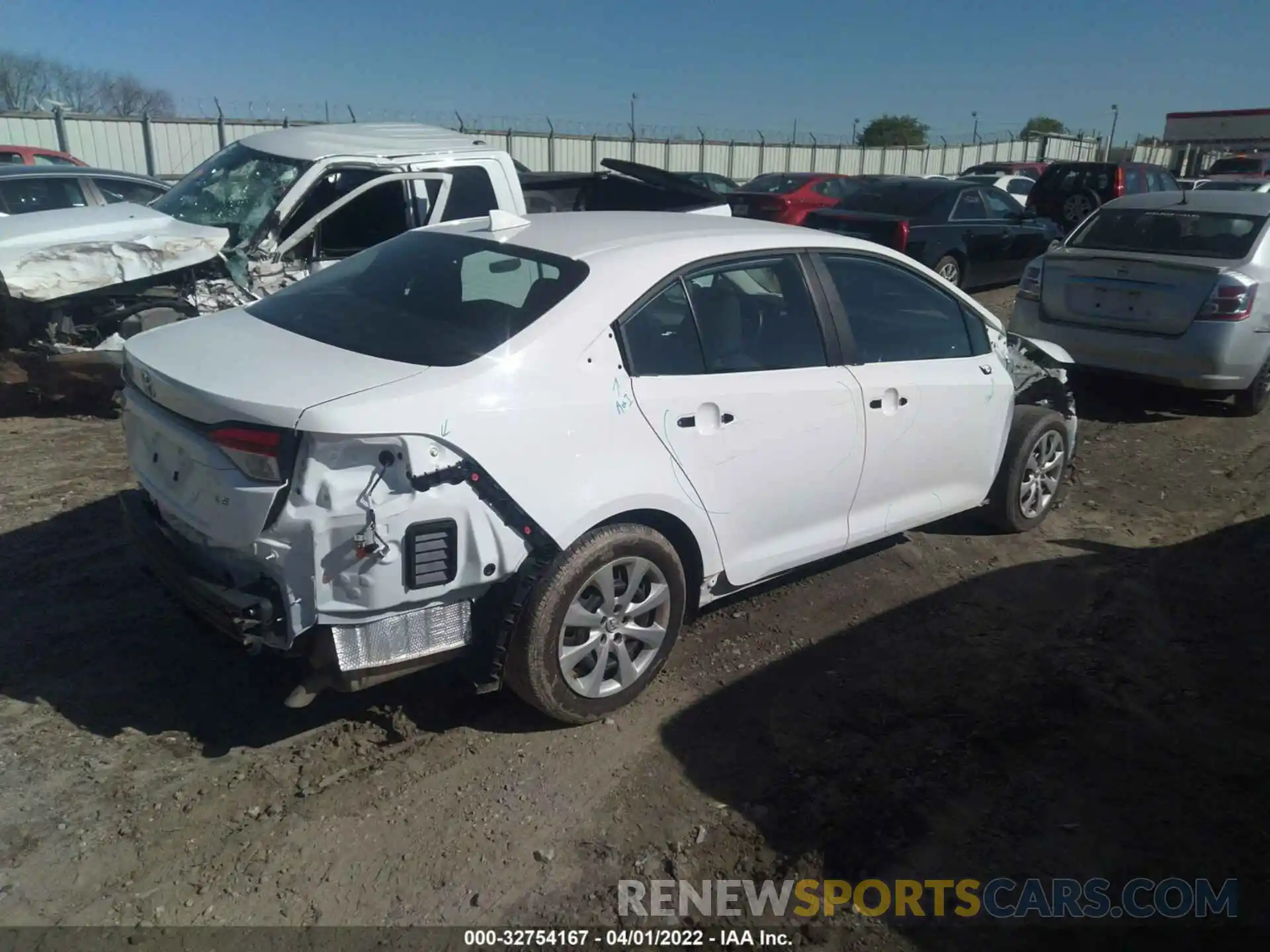 4 Photograph of a damaged car 5YFEPMAE7MP230584 TOYOTA COROLLA 2021