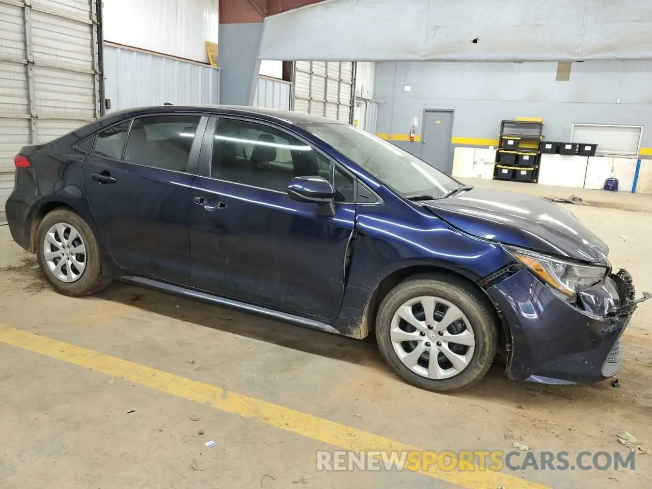 4 Photograph of a damaged car 5YFEPMAE7MP232013 TOYOTA COROLLA 2021